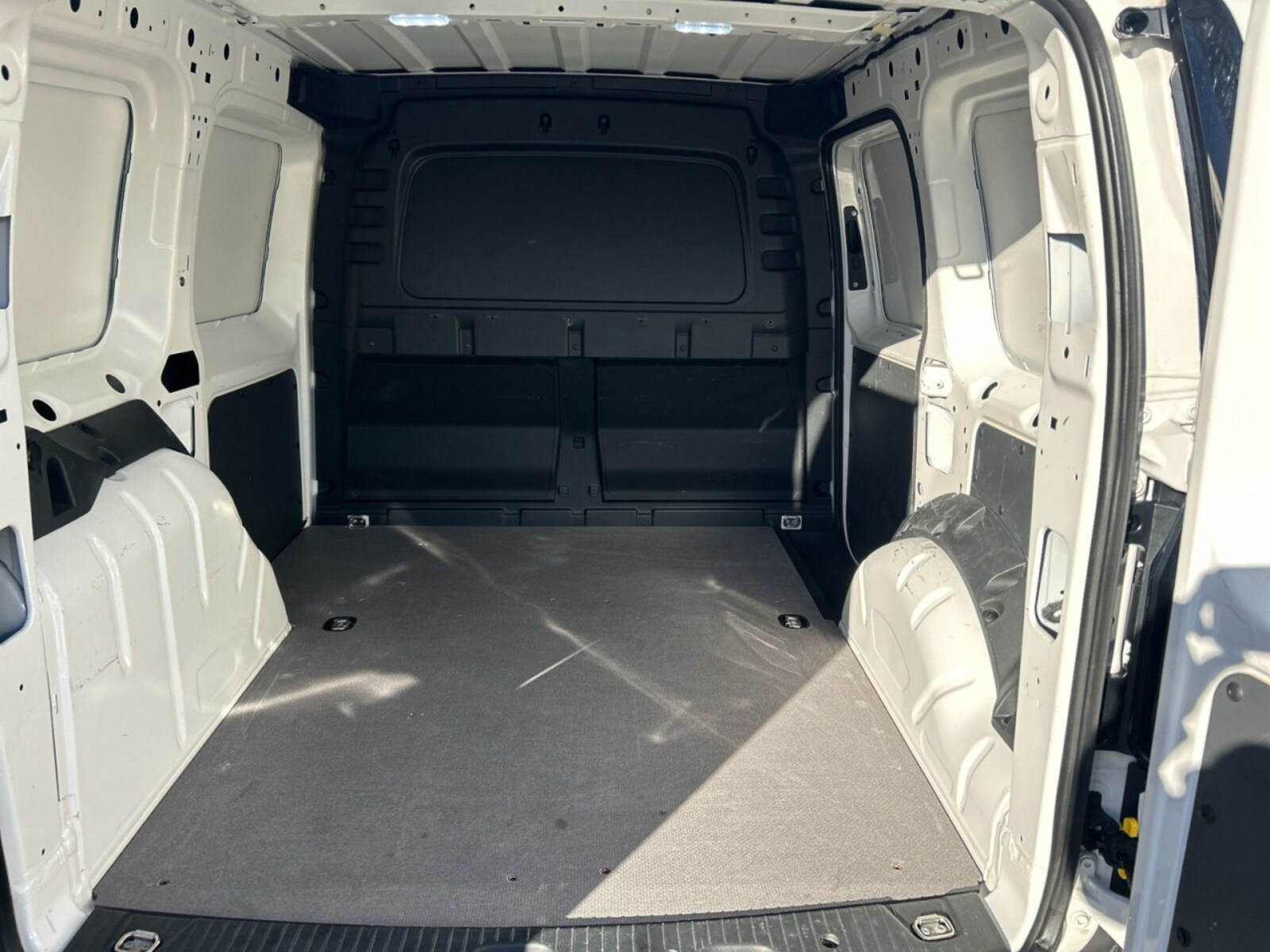 Volkswagen Caddy Cargo – Bild 10