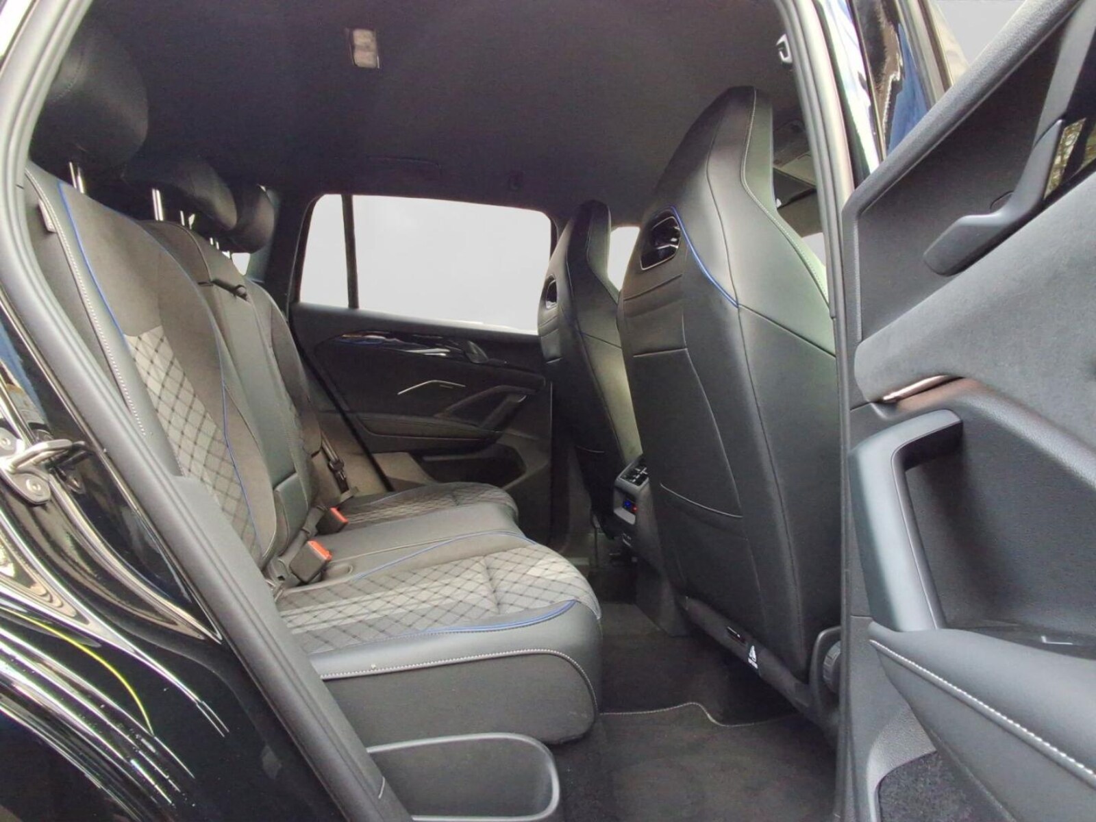 Volkswagen Tiguan – Bild 17