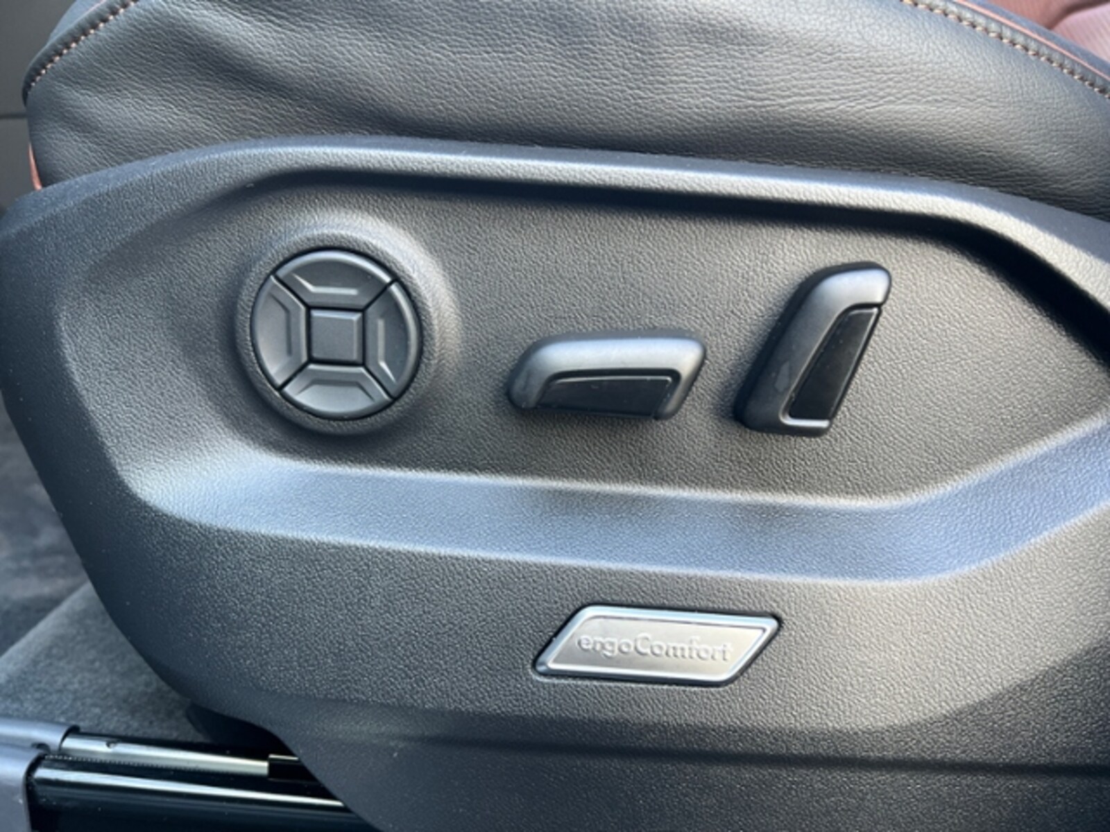 Volkswagen Touareg – Bild 22