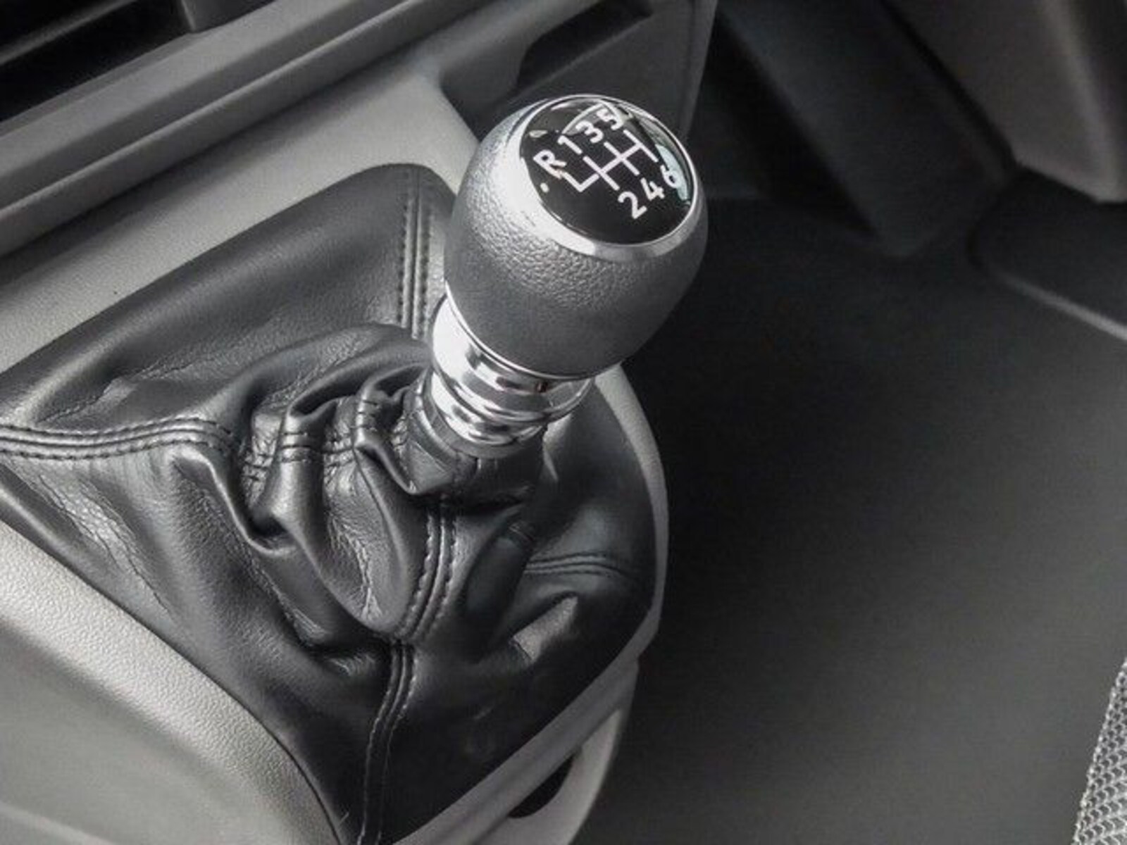 Volkswagen Caravelle – Bild 16
