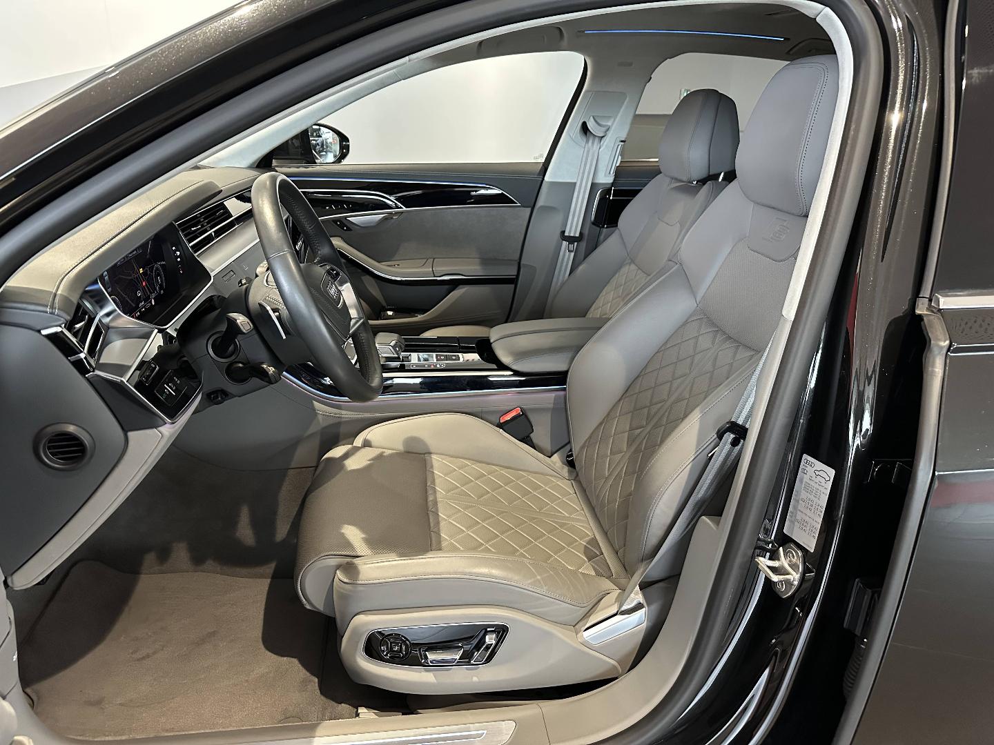 Image about Audi A8 L TFSI e Avus Extended 60 TFSI e quattro 330 kW (449 ch) tiptronic