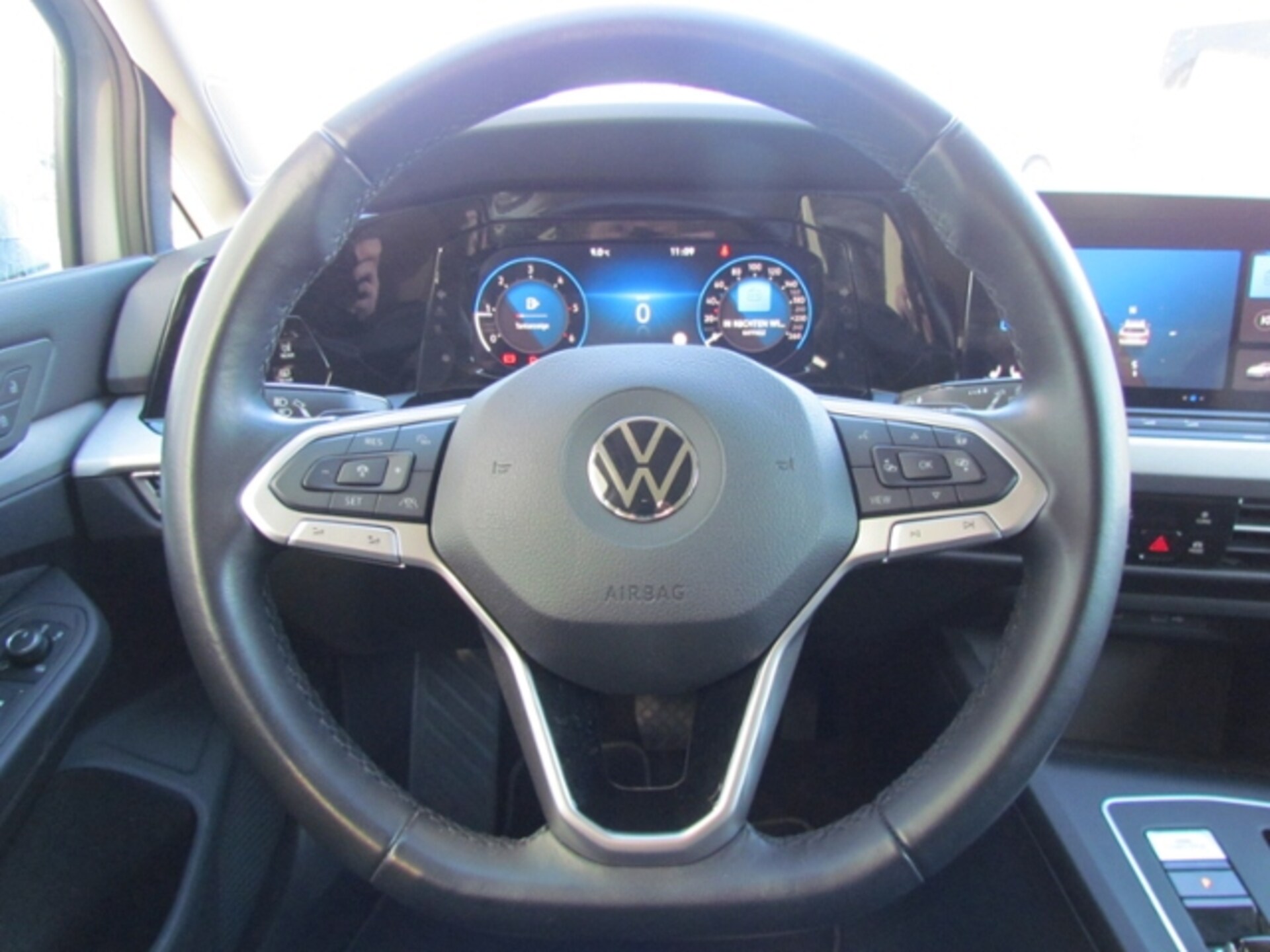 Volkswagen Golf Variant Life