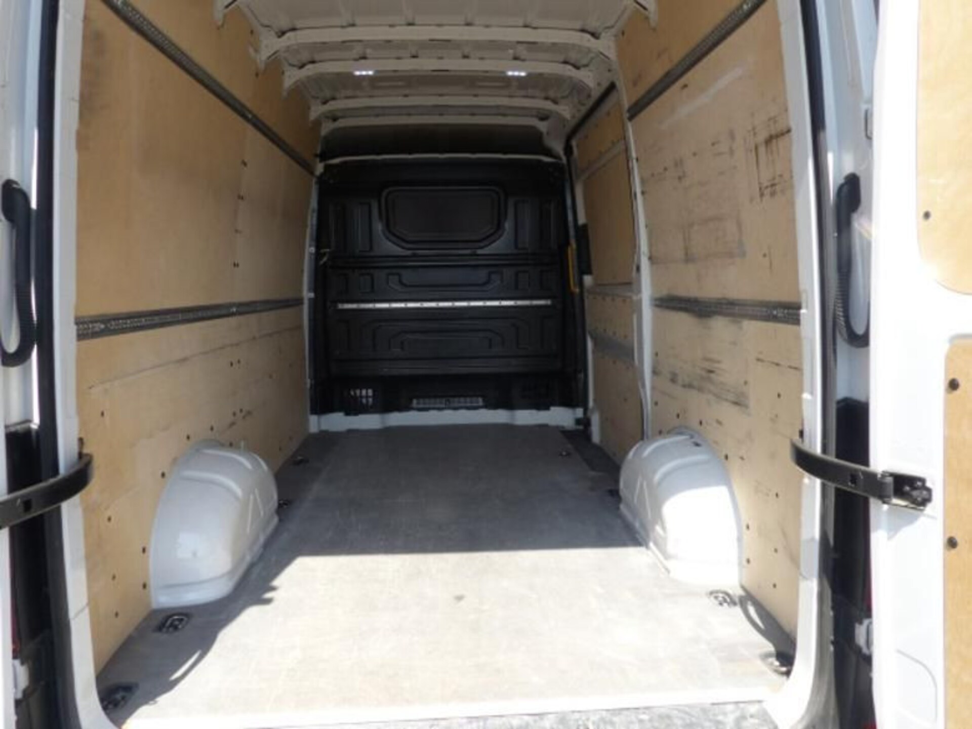 Volkswagen Crafter Kasten mittlerer Radstand