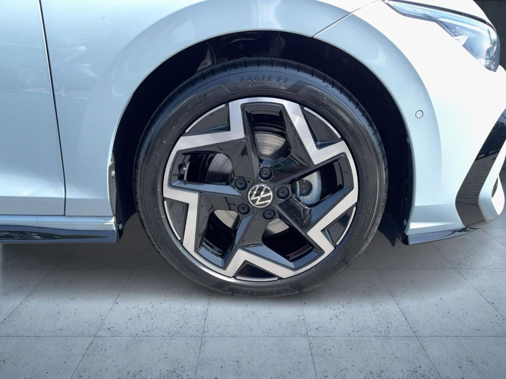Volkswagen Golf R-Line