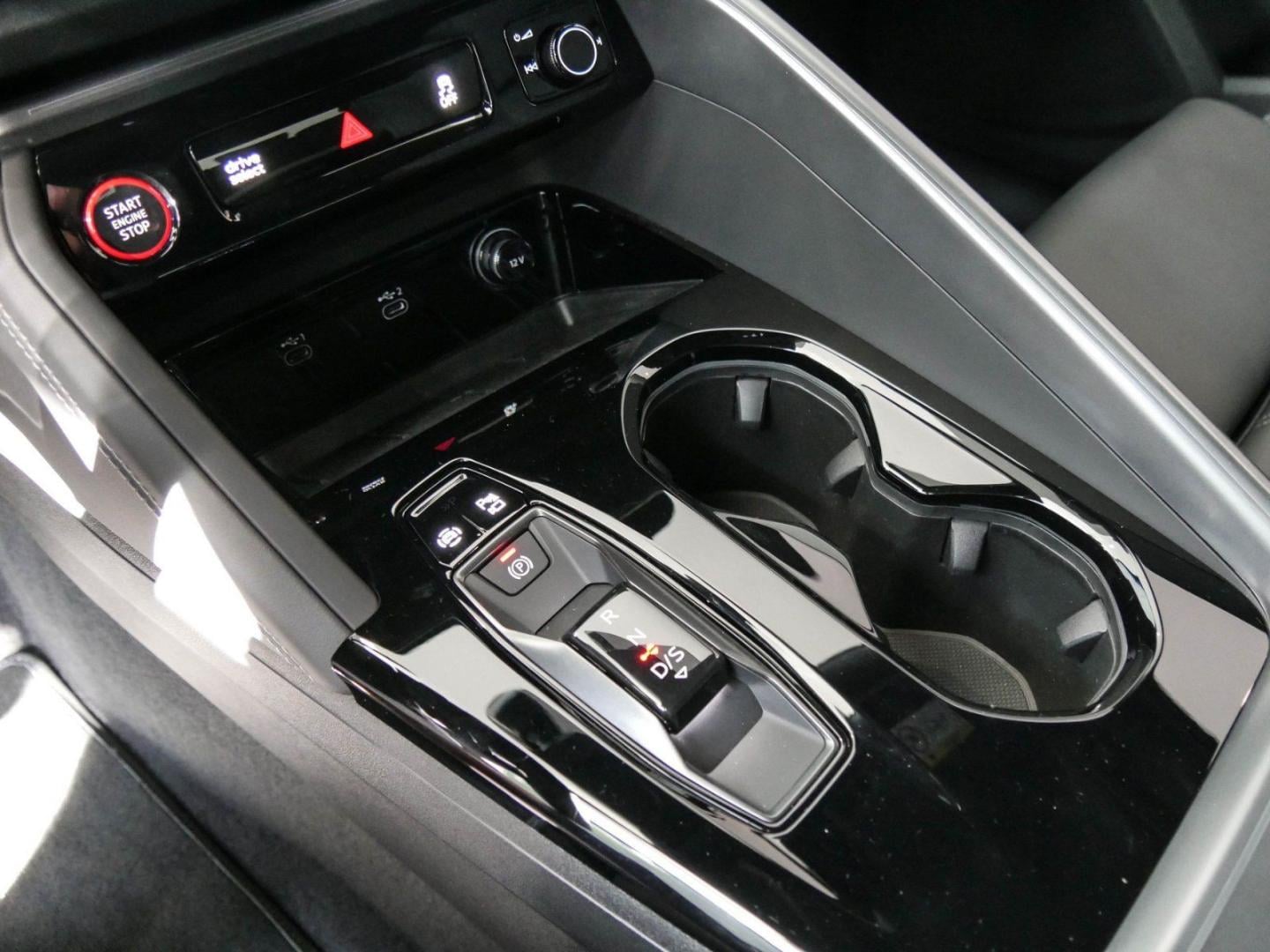 Bild über Audi Q5 Sportback TDI quattro 150 kW S tronic - für weitere Informationen kontaktieren Sie den Audi Partner