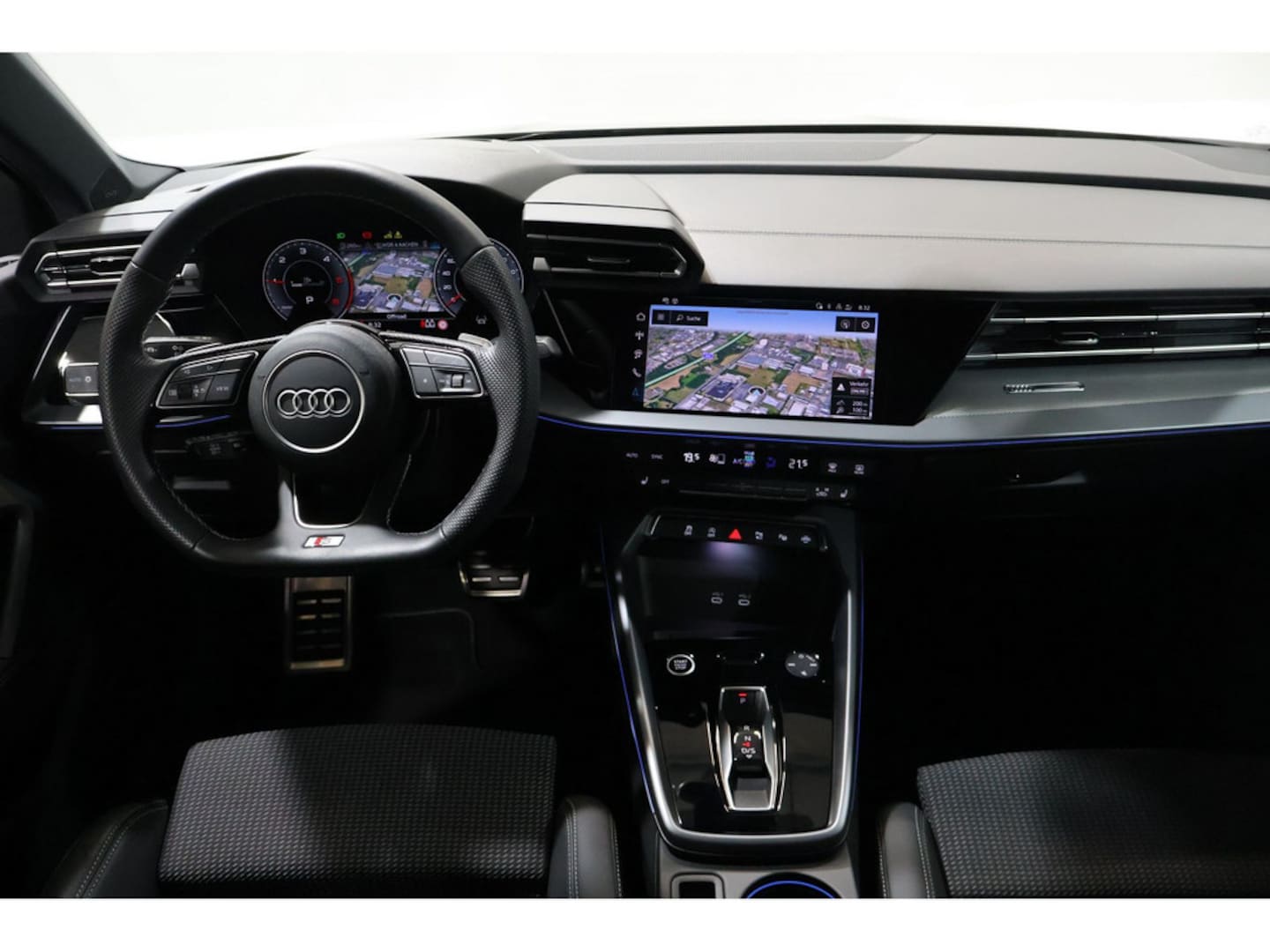 Bild über Audi A3 Sportback S line 35 TDI S tronic - für weitere Informationen kontaktieren Sie den Audi Partner