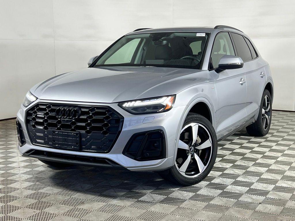 2022 Audi Q5 45 Prestige's photo