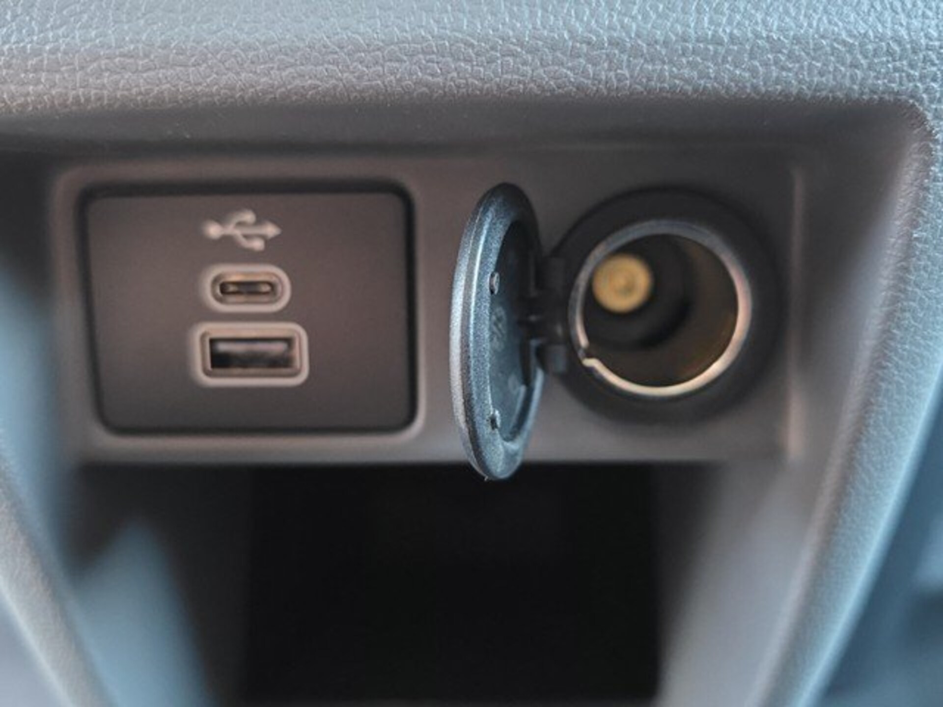 Volkswagen Transporter Kasten kurzer Radstand