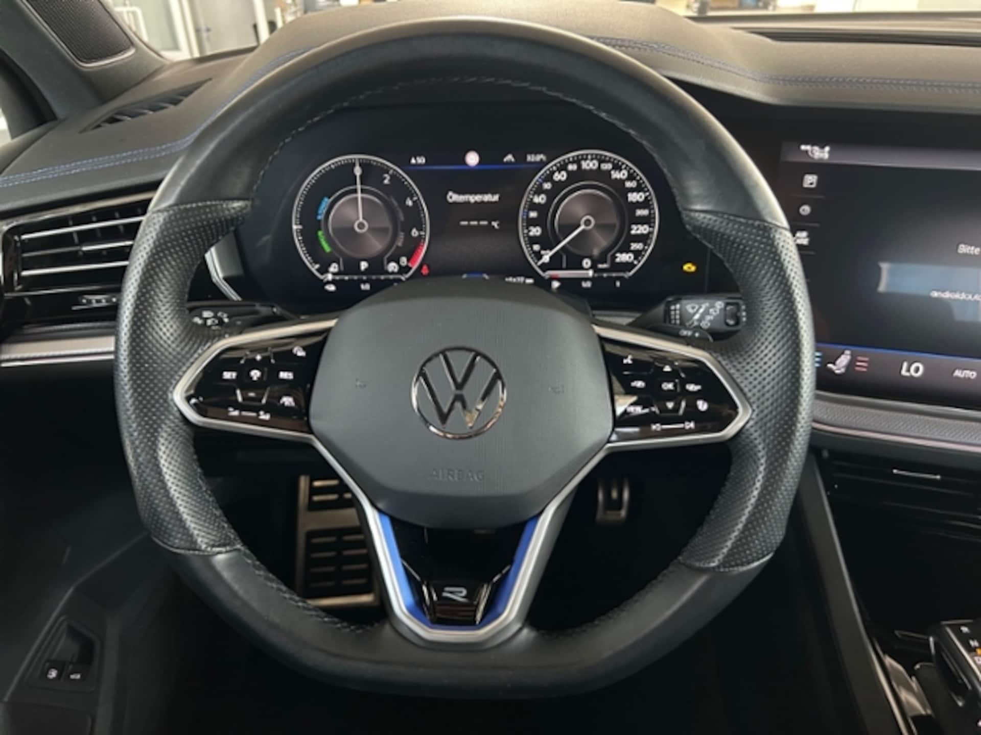 Volkswagen Touareg R