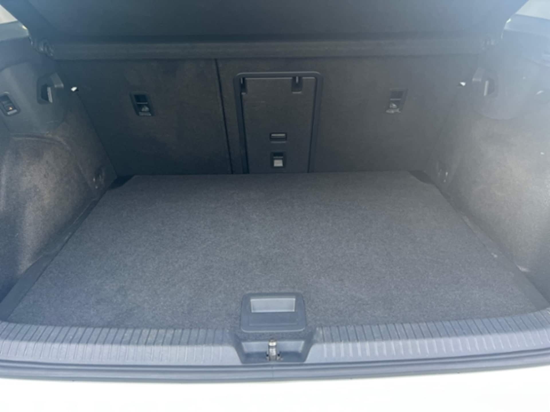 Volkswagen Golf Active