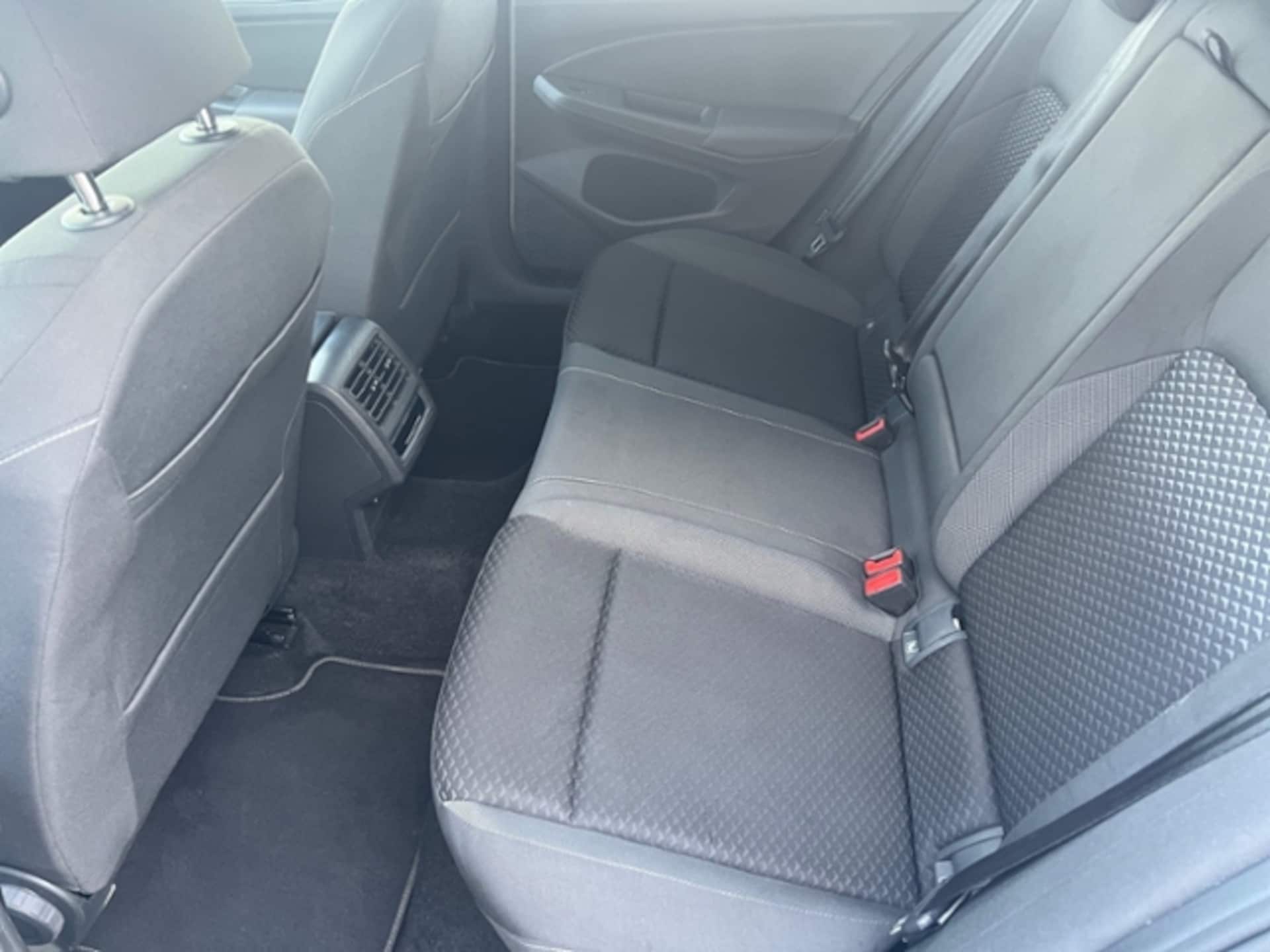 Volkswagen Golf Active