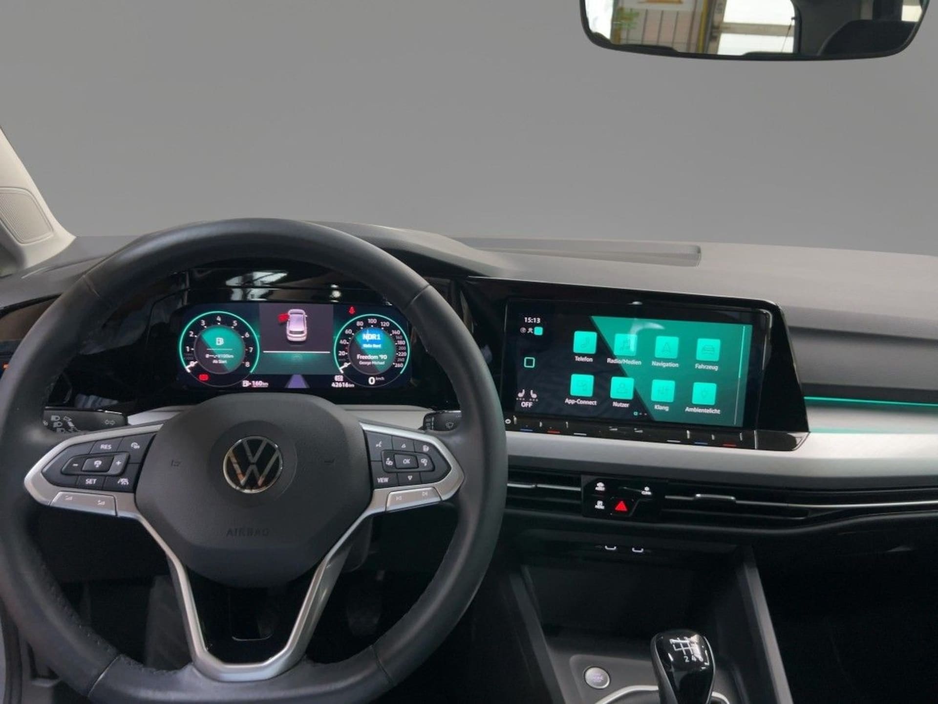 Volkswagen Golf Life