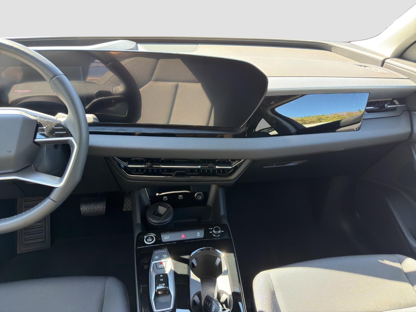 Bild über Audi Q6 Sportback e-tron e-tron quattro - für weitere Informationen kontaktieren Sie den Audi Partner
