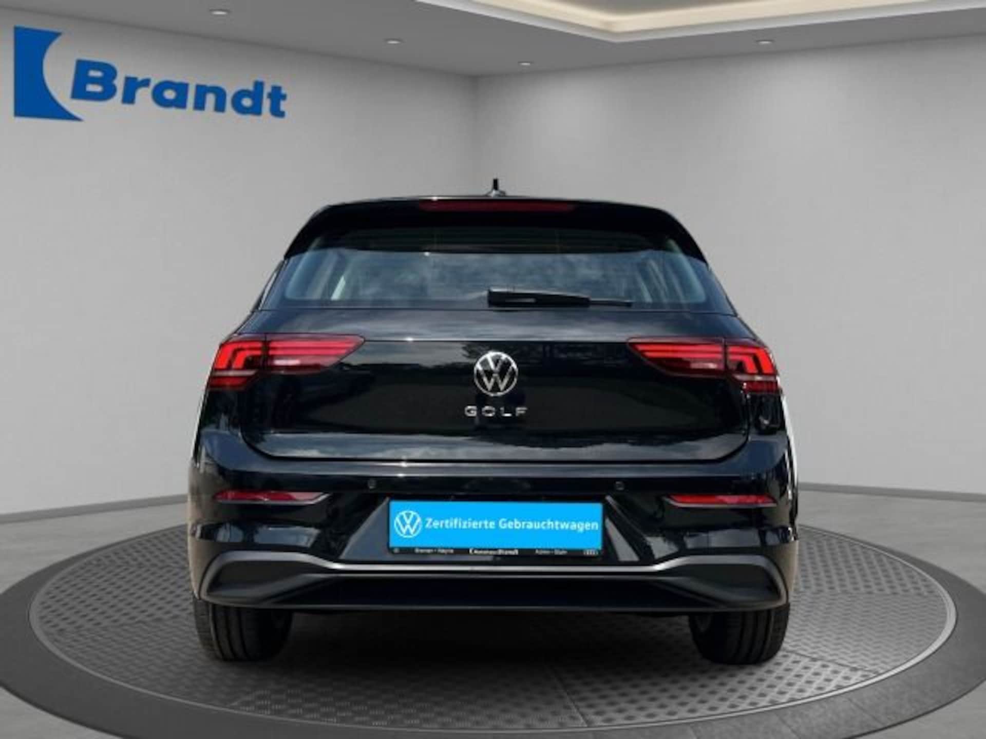 Volkswagen Golf Life