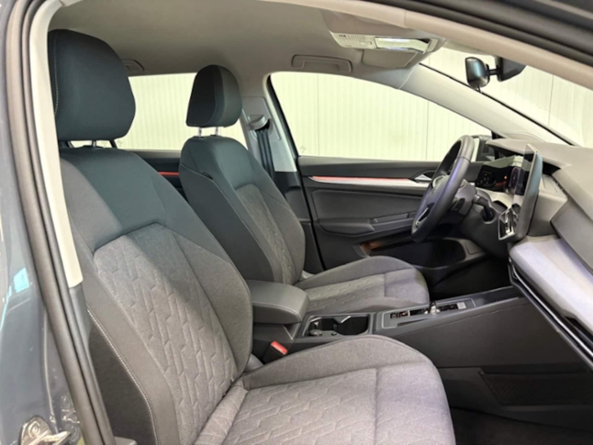 Volkswagen Golf Variant Life