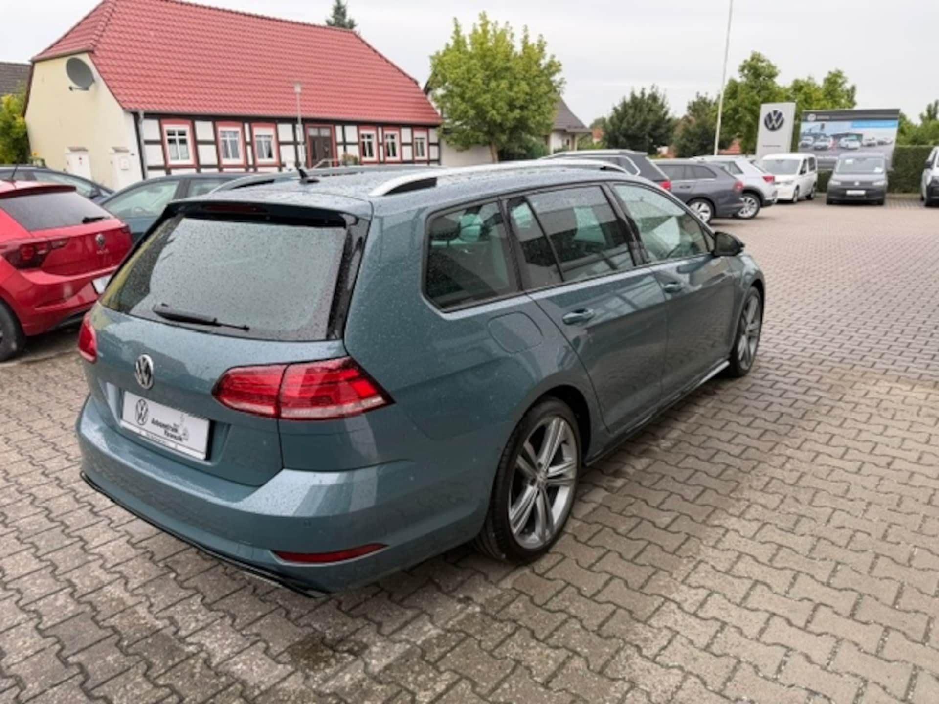 Volkswagen Golf Variant IQ.DRIVE