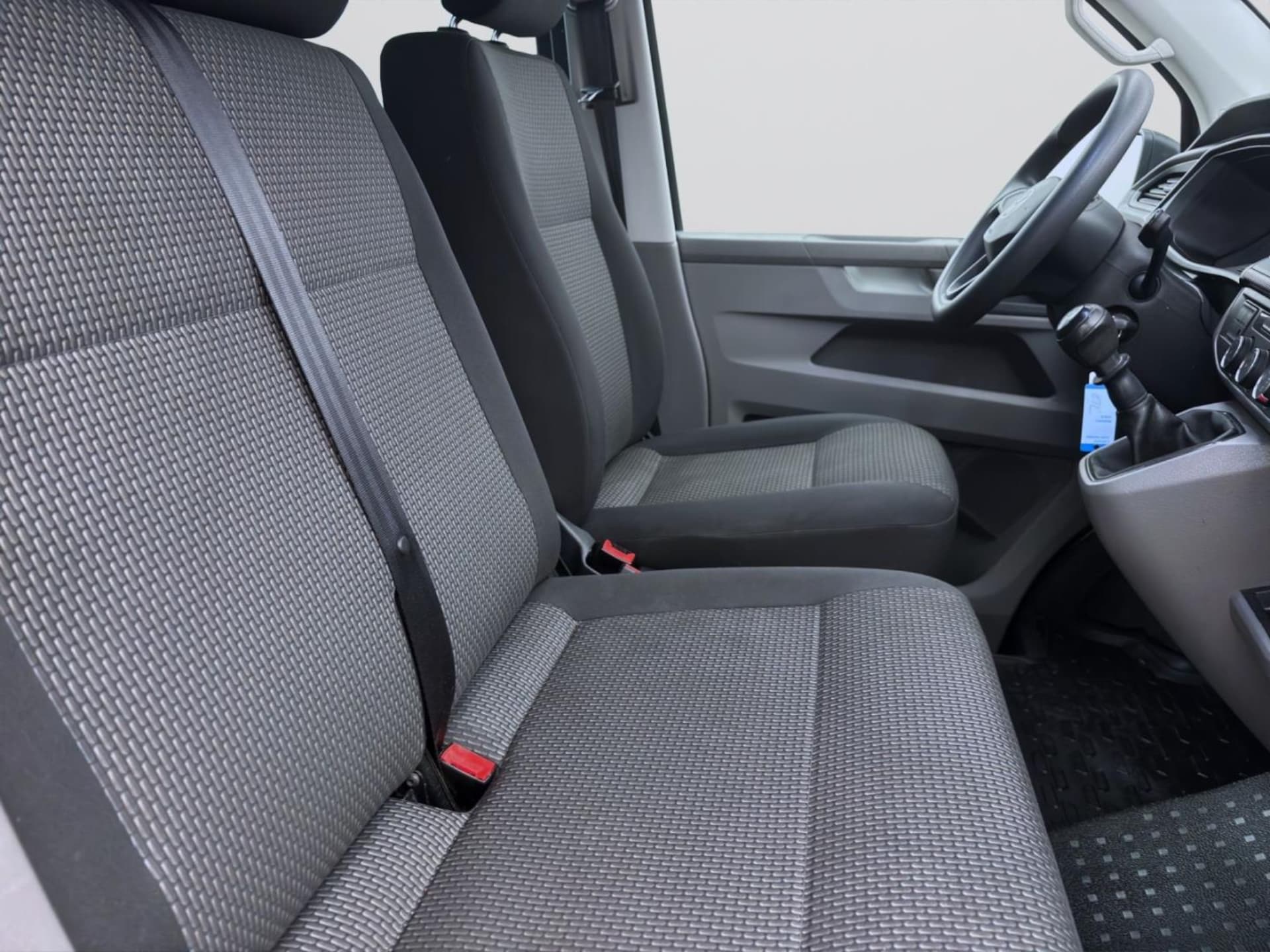 Volkswagen T6.1 Transporter Kombi kurzer Radstand