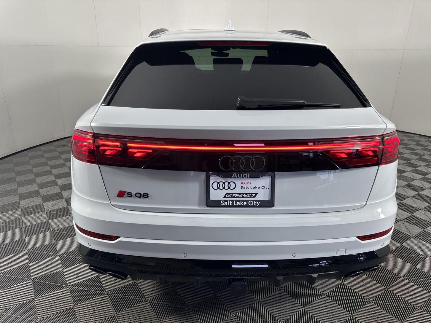 2026 Audi SQ8 Prestige - Photo 6