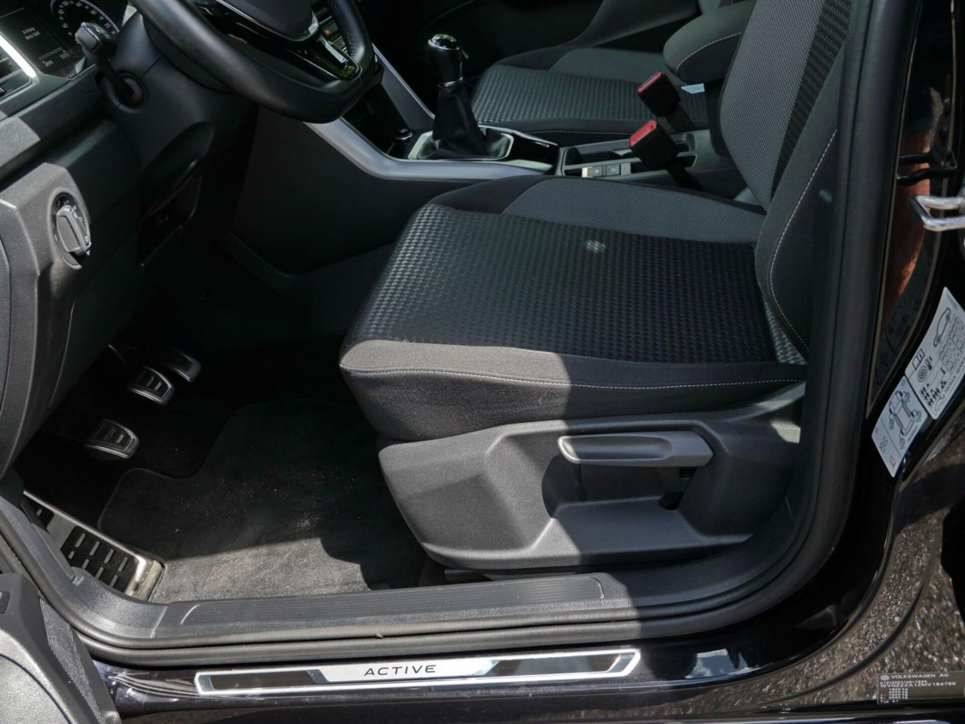 Volkswagen T-Roc Active