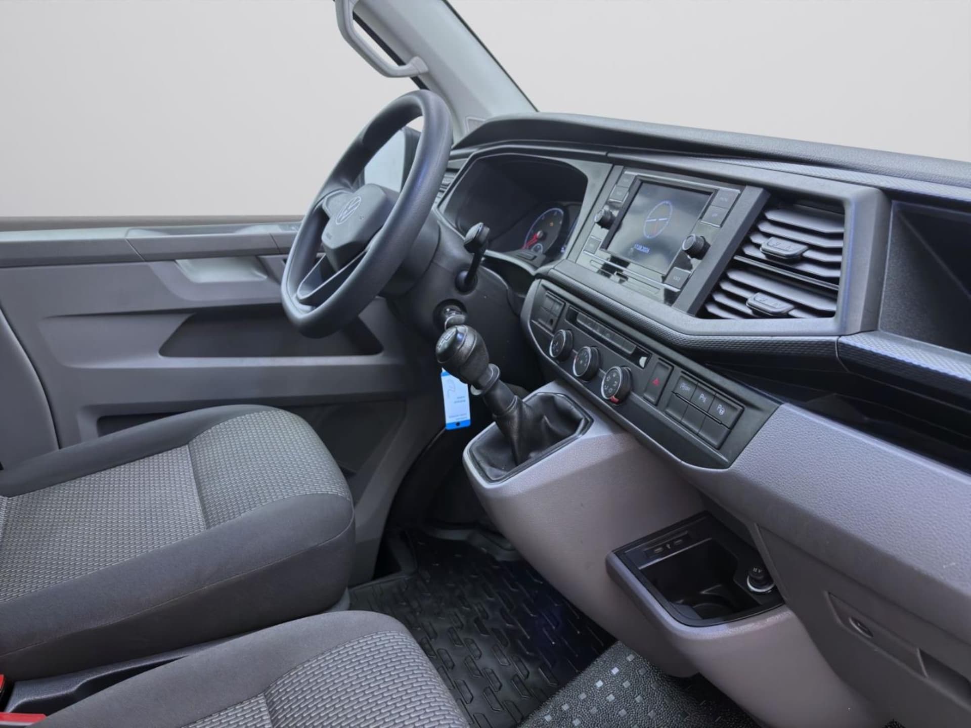 Volkswagen T6.1 Transporter Kombi kurzer Radstand