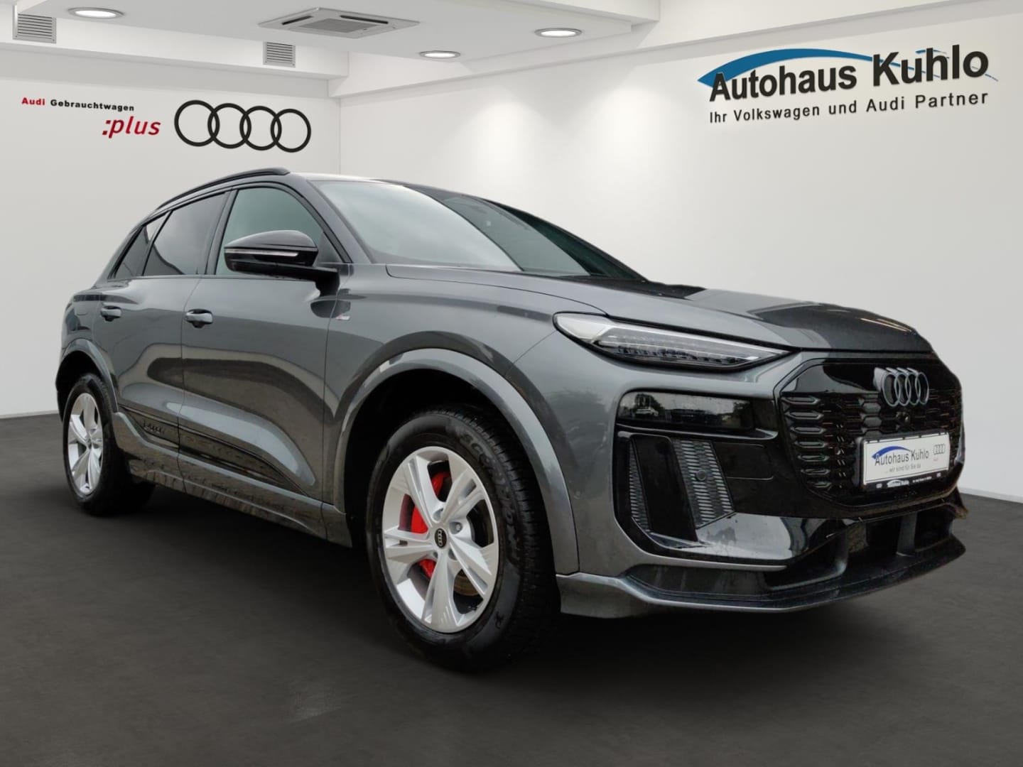 Bild über Audi Q6 SUV e-tron S line business e-tron quattro 315 kW - für weitere Informationen kontaktieren Sie den Audi Partner