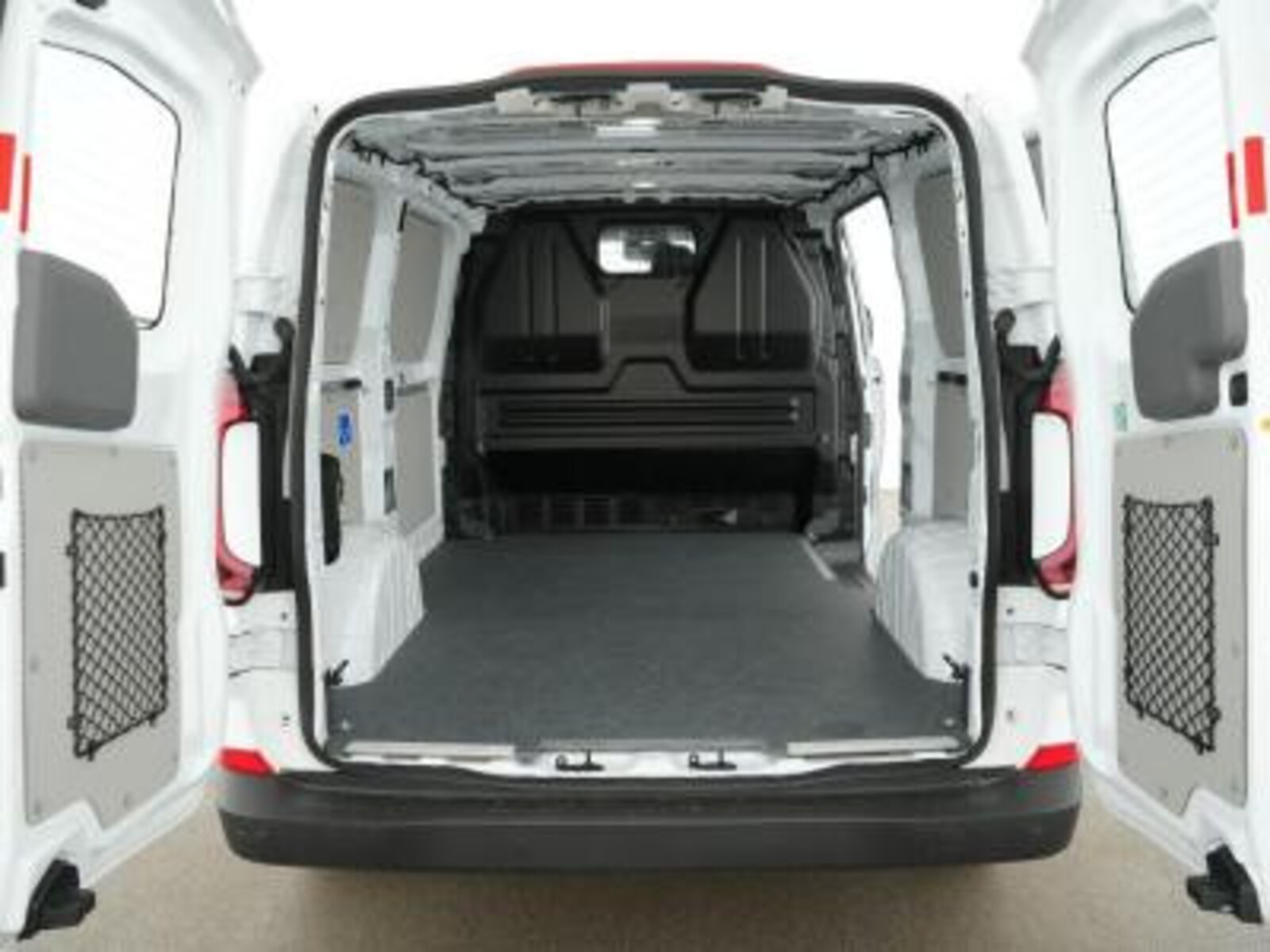 Volkswagen Transporter Kasten kurzer Radstand – Bild 8
