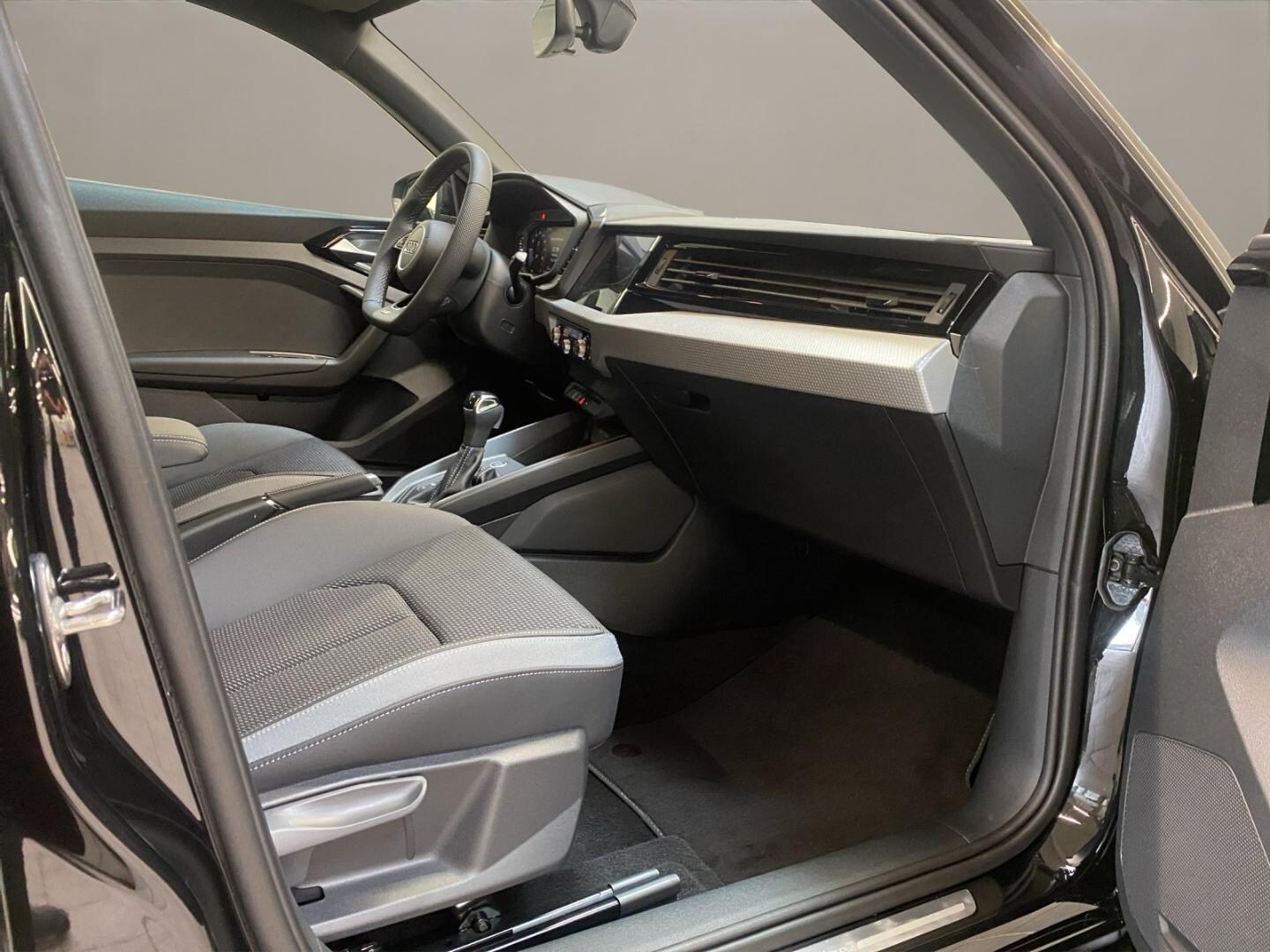 Bild über Audi A1 Sportback advanced 30 TFSI S tronic - für weitere Informationen kontaktieren Sie den Audi Partner