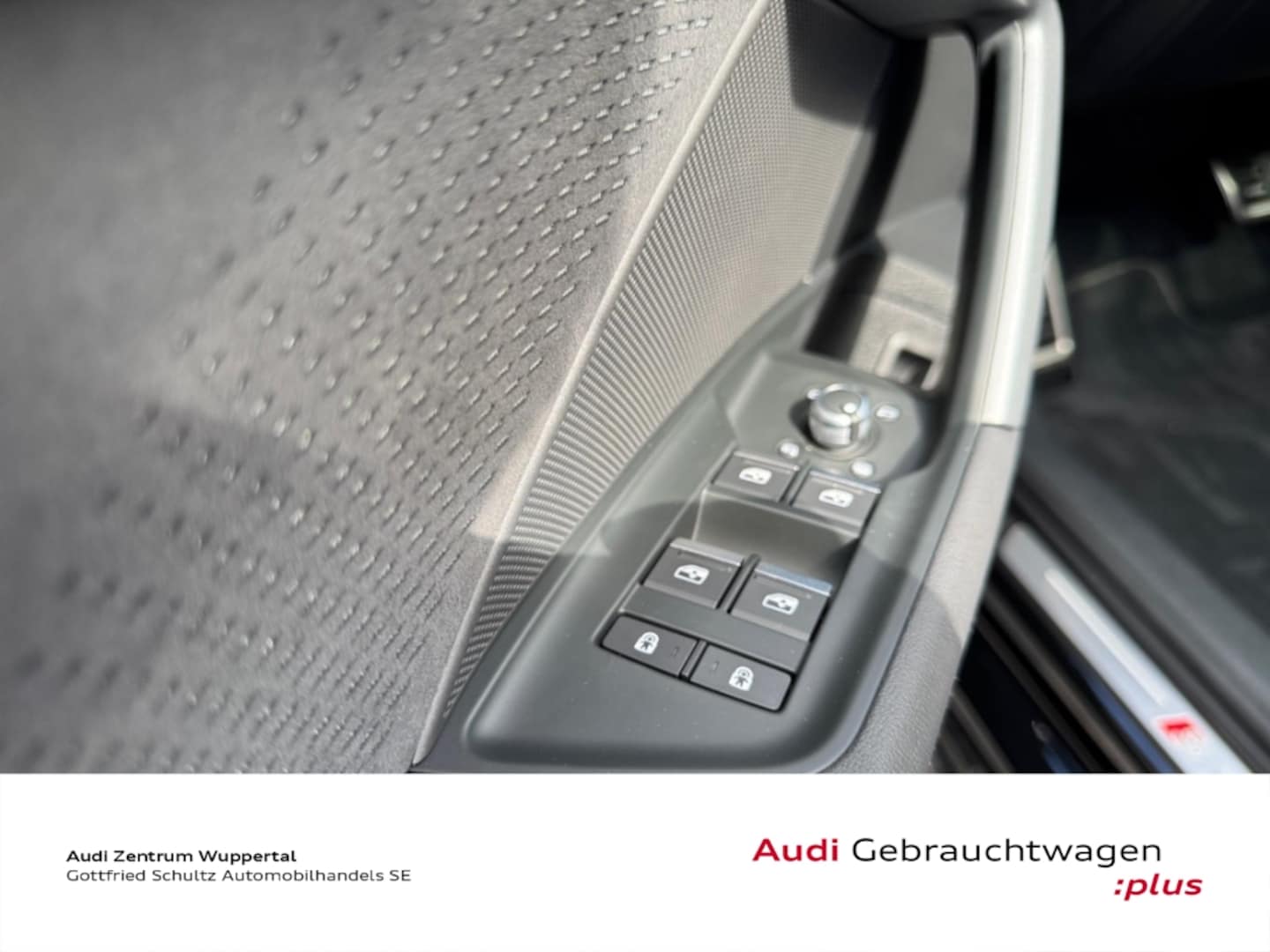 Bild über Audi S3 Sportback TFSI quattro S tronic - für weitere Informationen kontaktieren Sie den Audi Partner