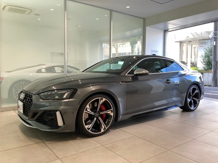Audi RS 5 Coupé RS 5 Coupé 331(450) kW(PS) tiptronic for more details contact your dealer