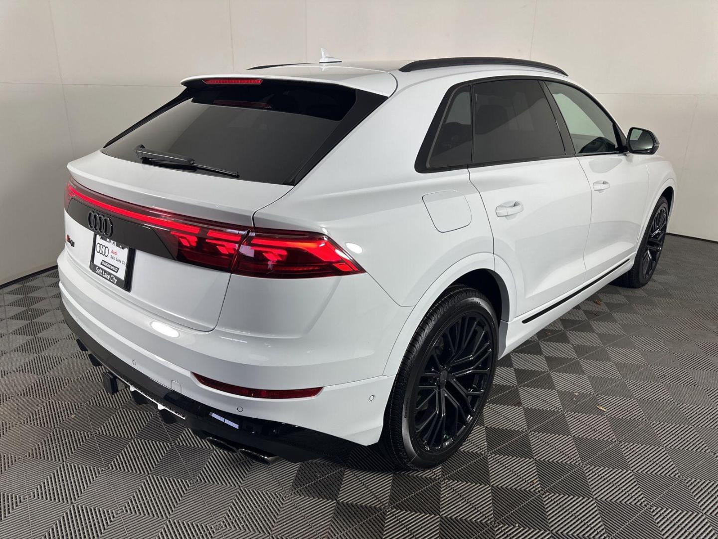 2026 Audi SQ8 Prestige - Photo 7
