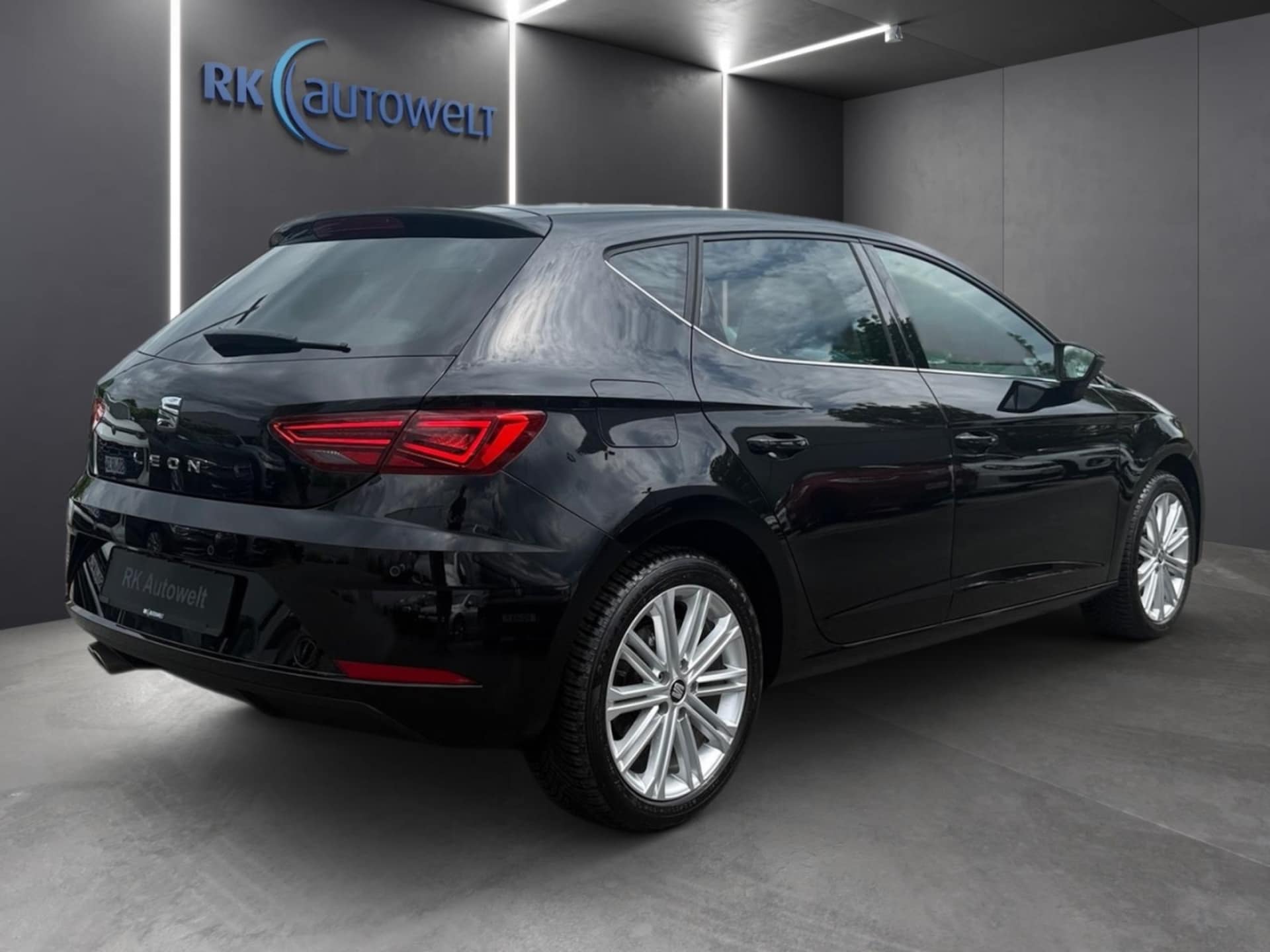 SEAT Leon XCELLENCE