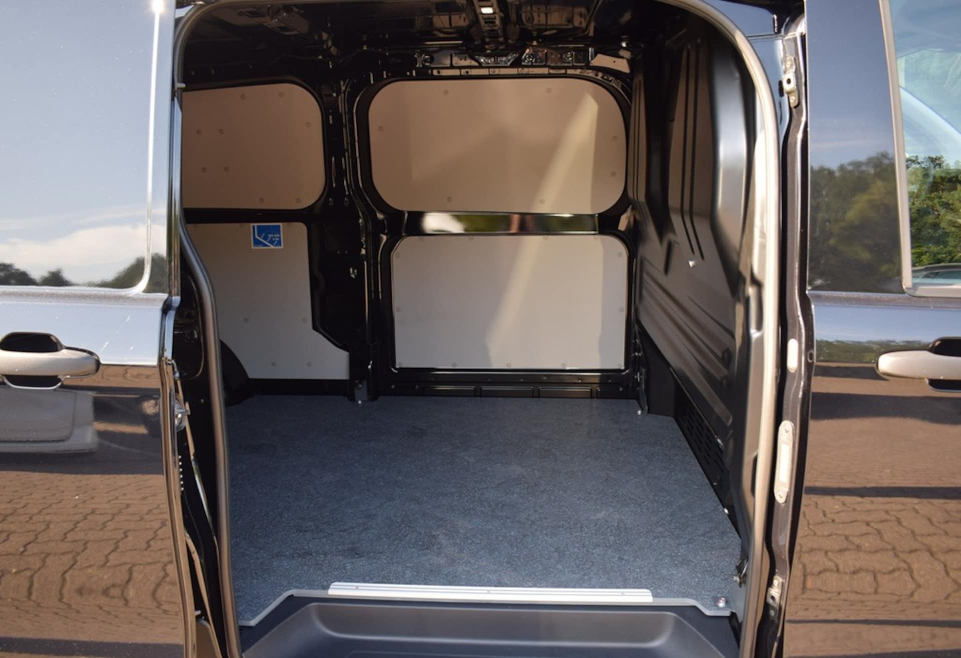 Volkswagen Transporter Kasten langer Radstand