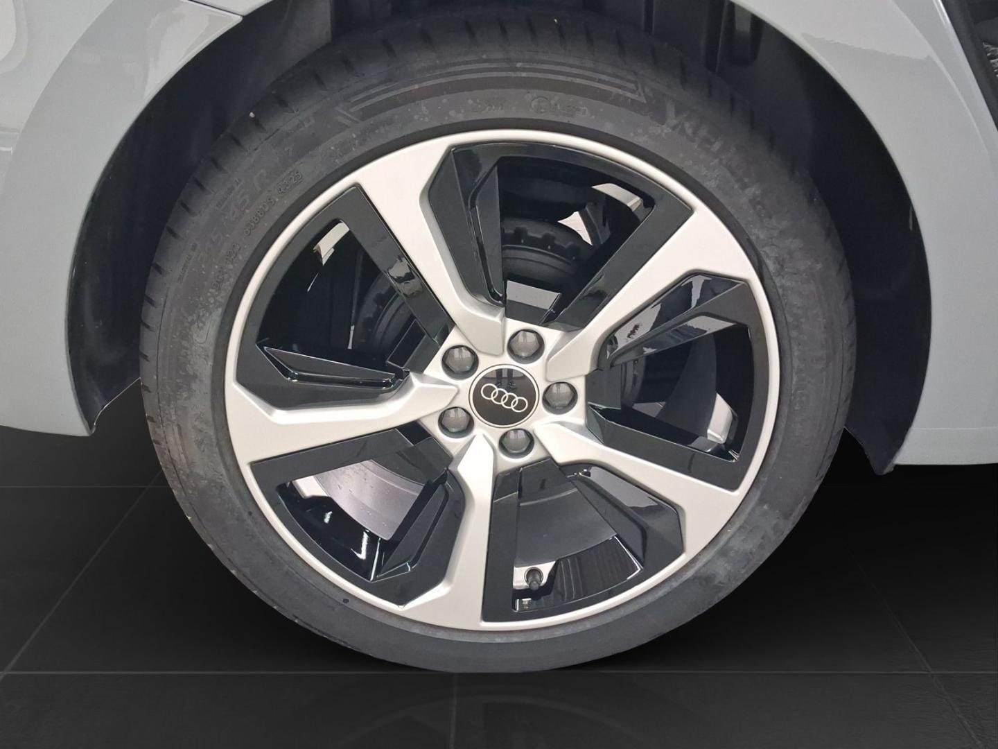 Bild über Audi A1 Sportback S line 25 TFSI S tronic - für weitere Informationen kontaktieren Sie den Audi Partner