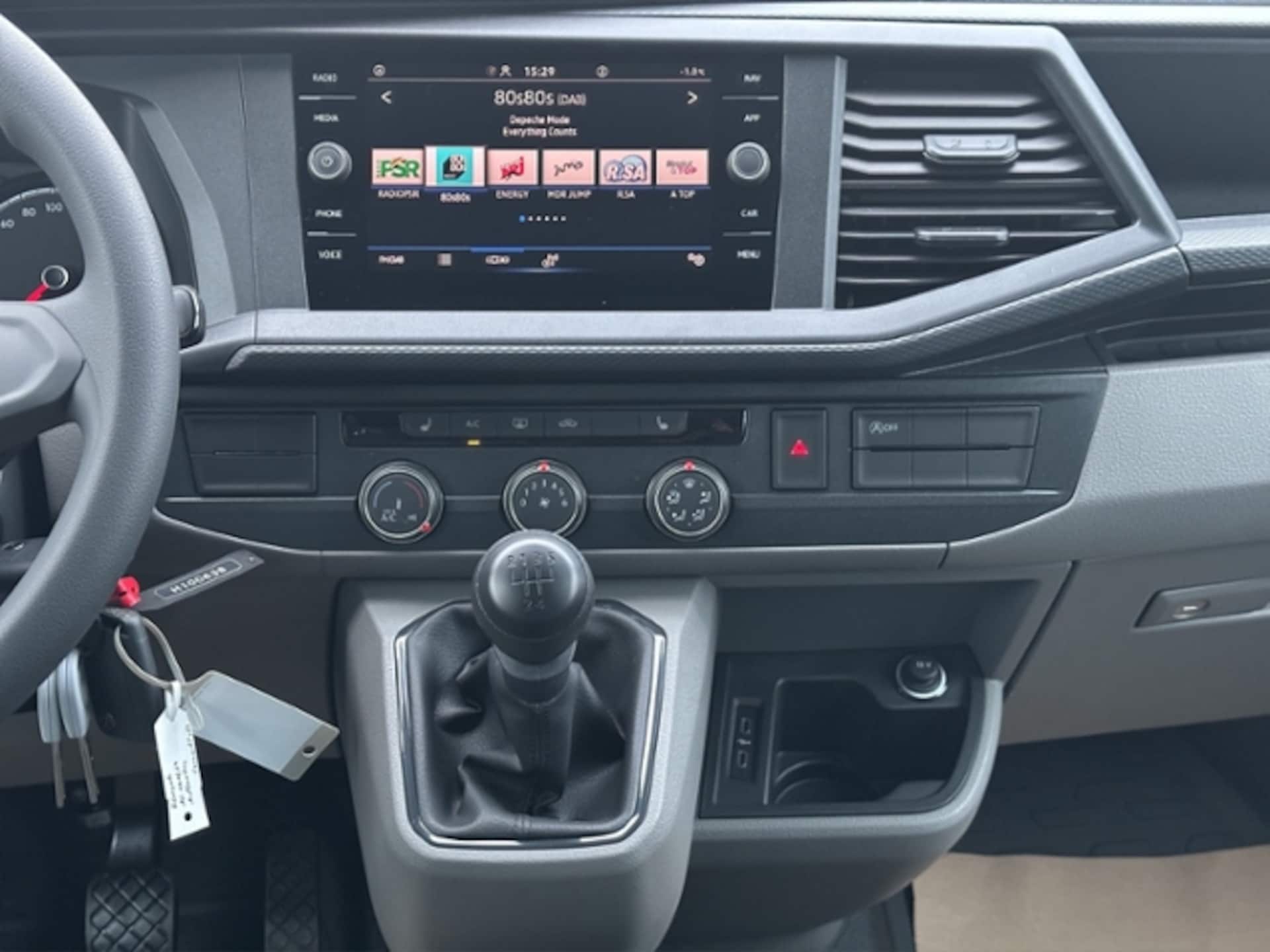 Volkswagen T6.1 Transporter Kombi langer Radstand