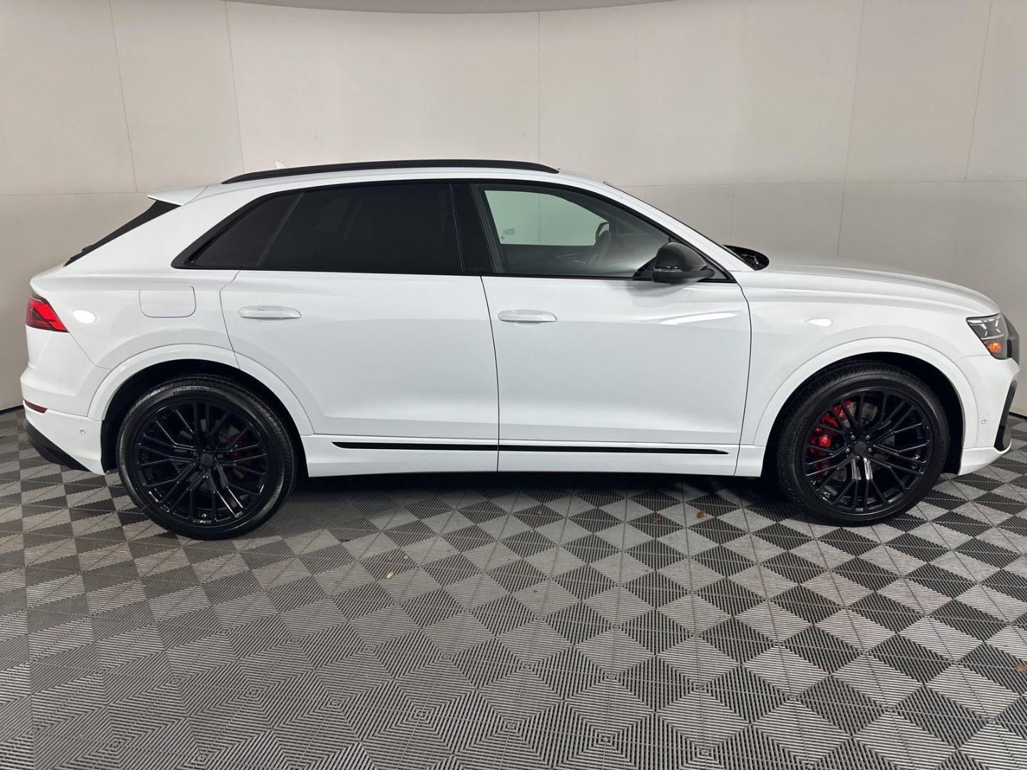 2026 Audi SQ8 Prestige - Photo 8
