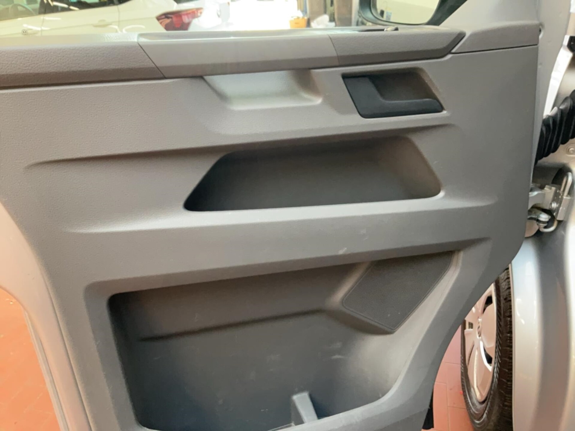 Volkswagen T6.1 Transporter Kasten kurzer Radstand