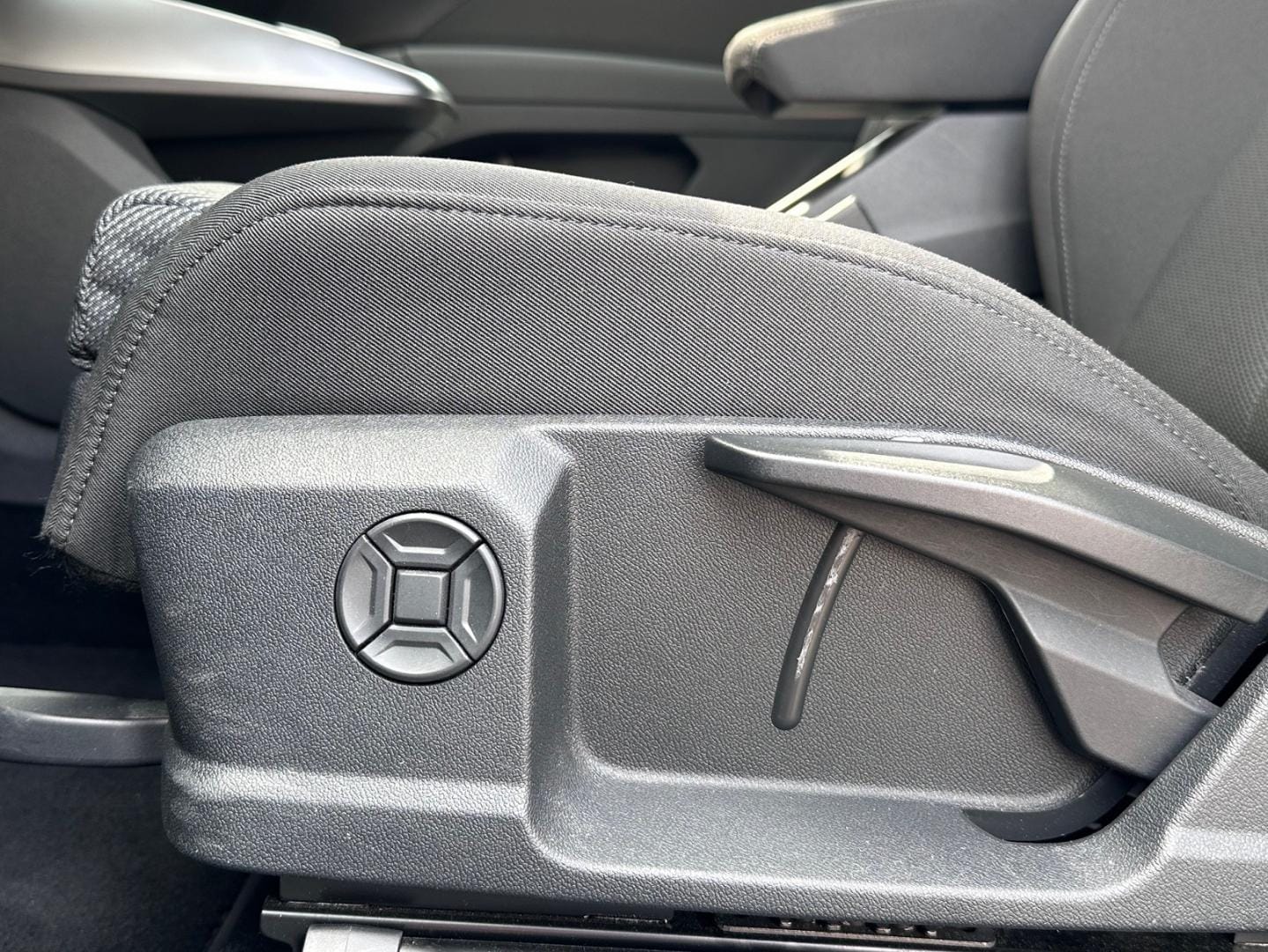Image about Audi Q4 e-tron 50 e-tron quattro 220,00 kW