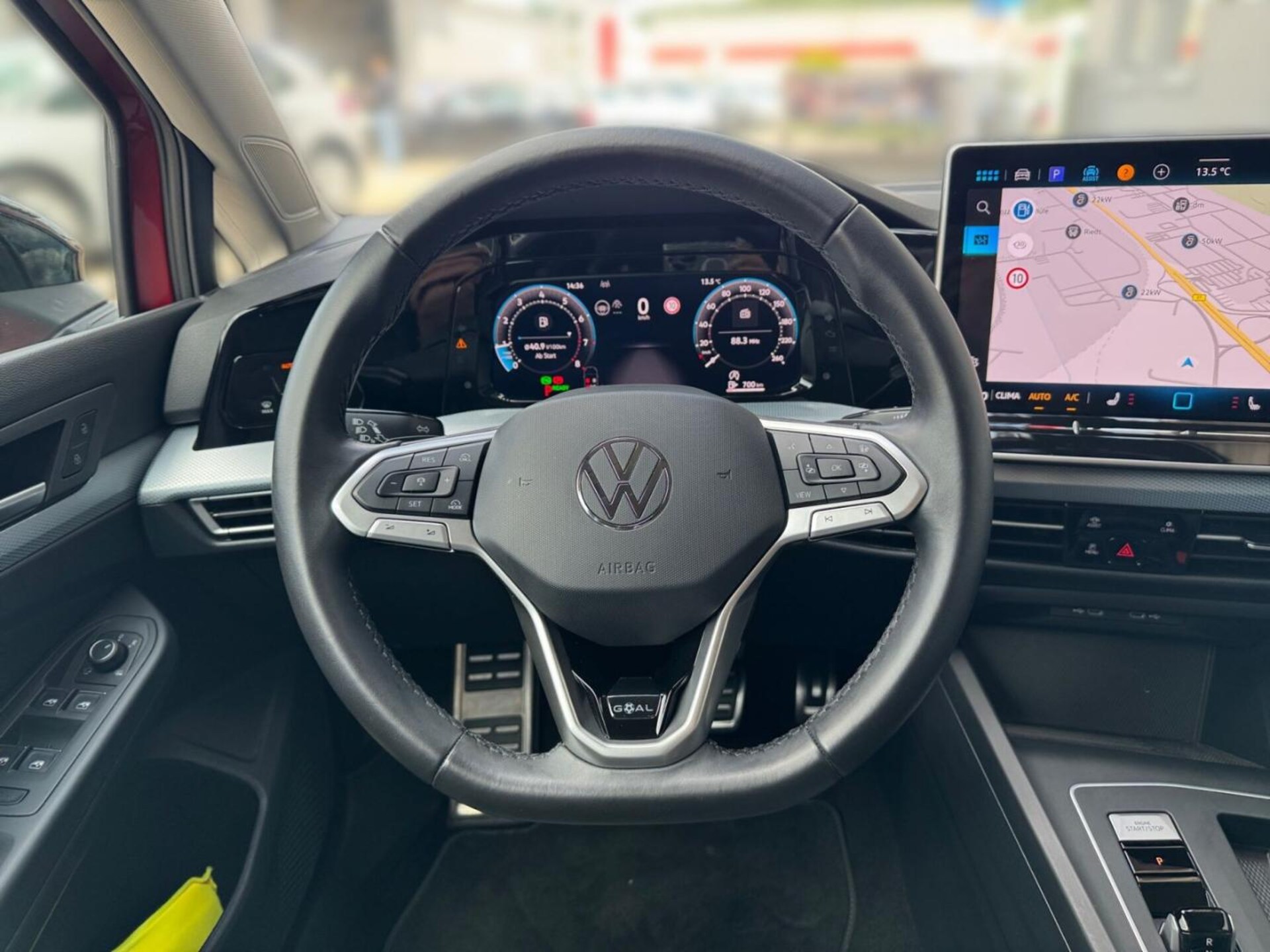 Volkswagen Golf Life