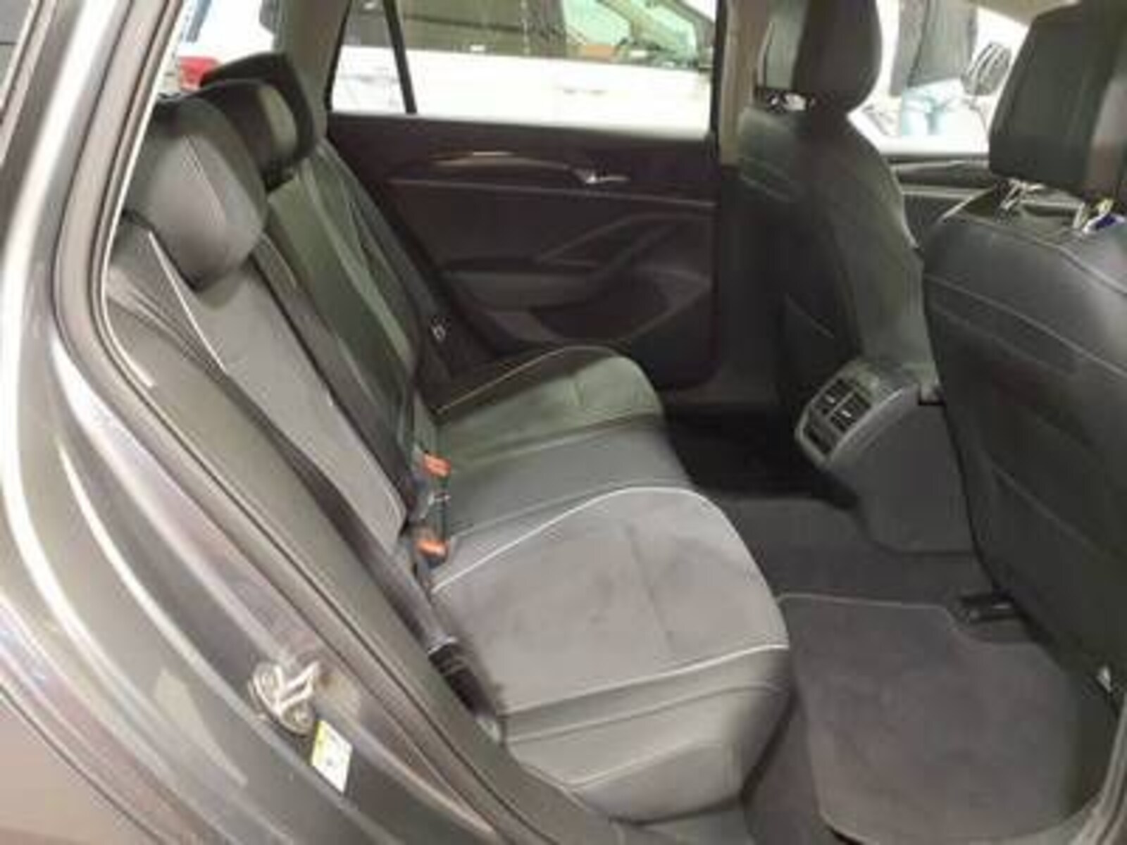 Volkswagen Passat – Bild 5