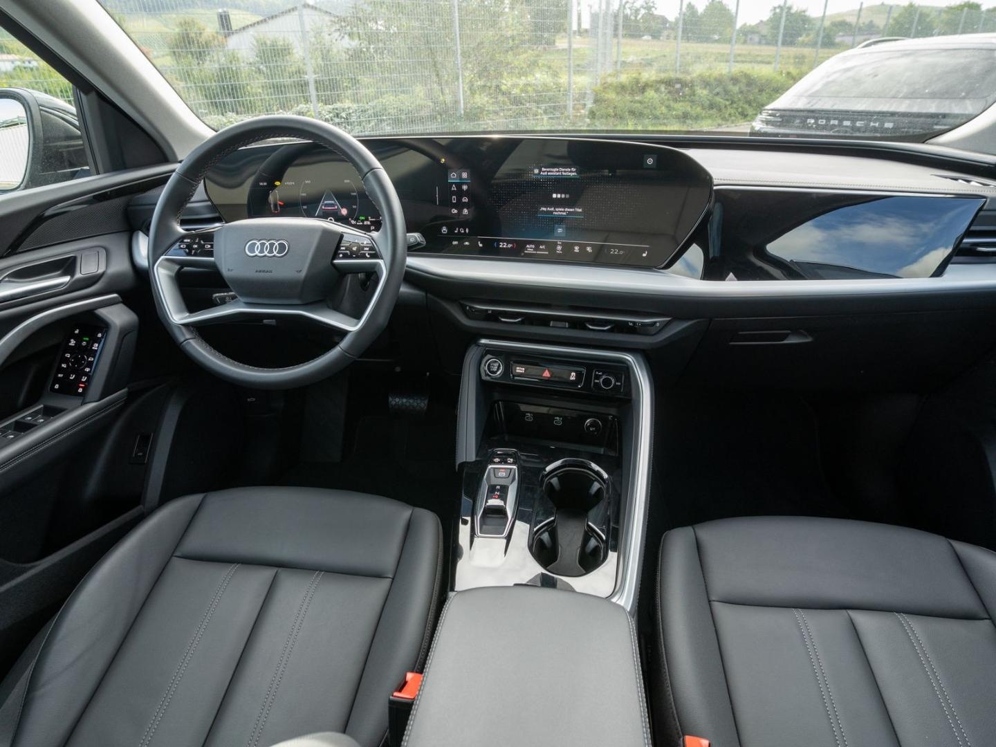 Bild über Audi Q5 SUV TDI quattro 150 kW S tronic - für weitere Informationen kontaktieren Sie den Audi Partner