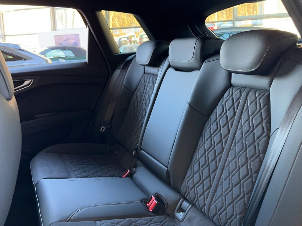 Image about Audi Q4 e-tron 55 e-tron quattro