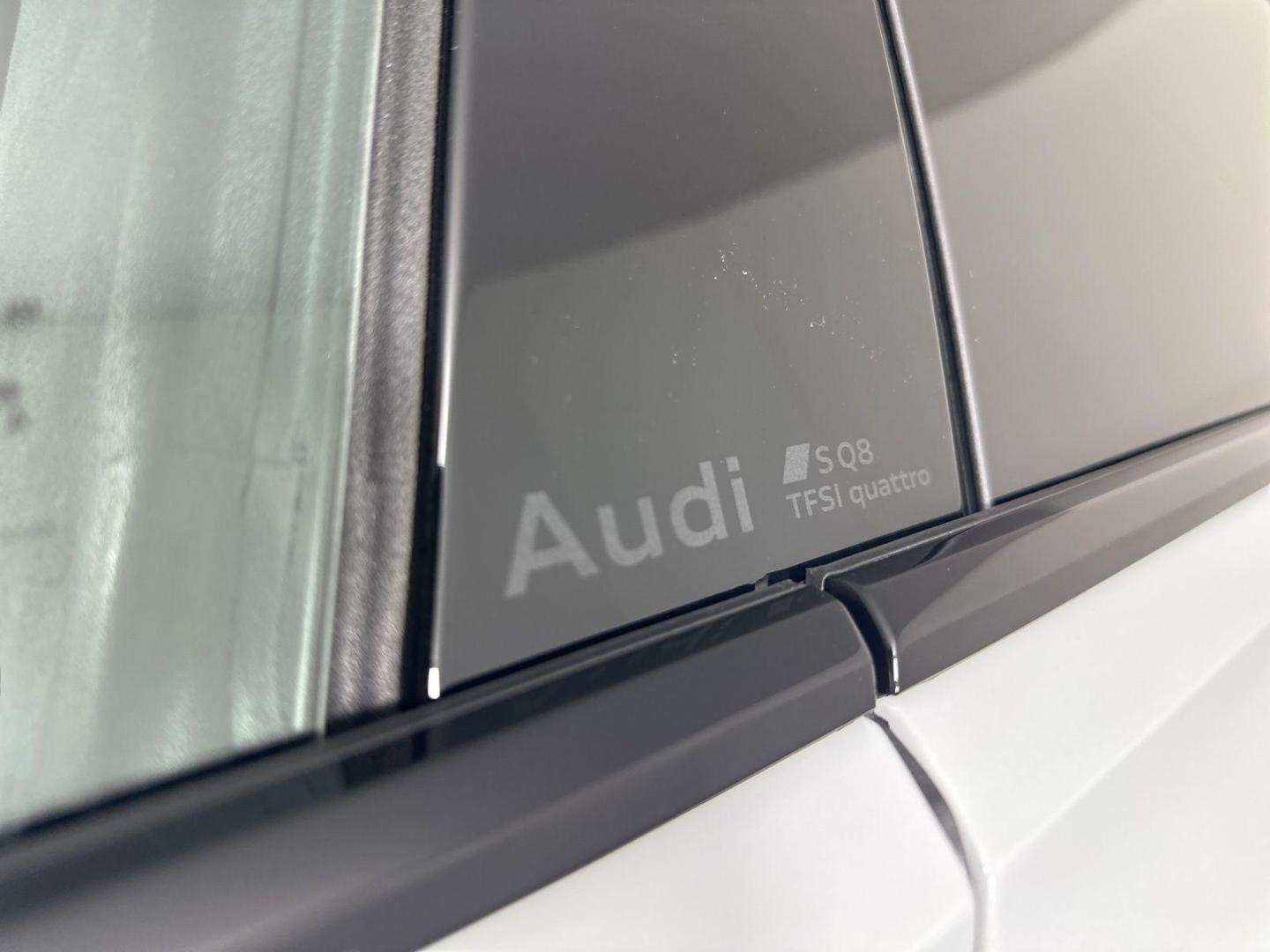 2026 Audi SQ8 Prestige - Photo 10