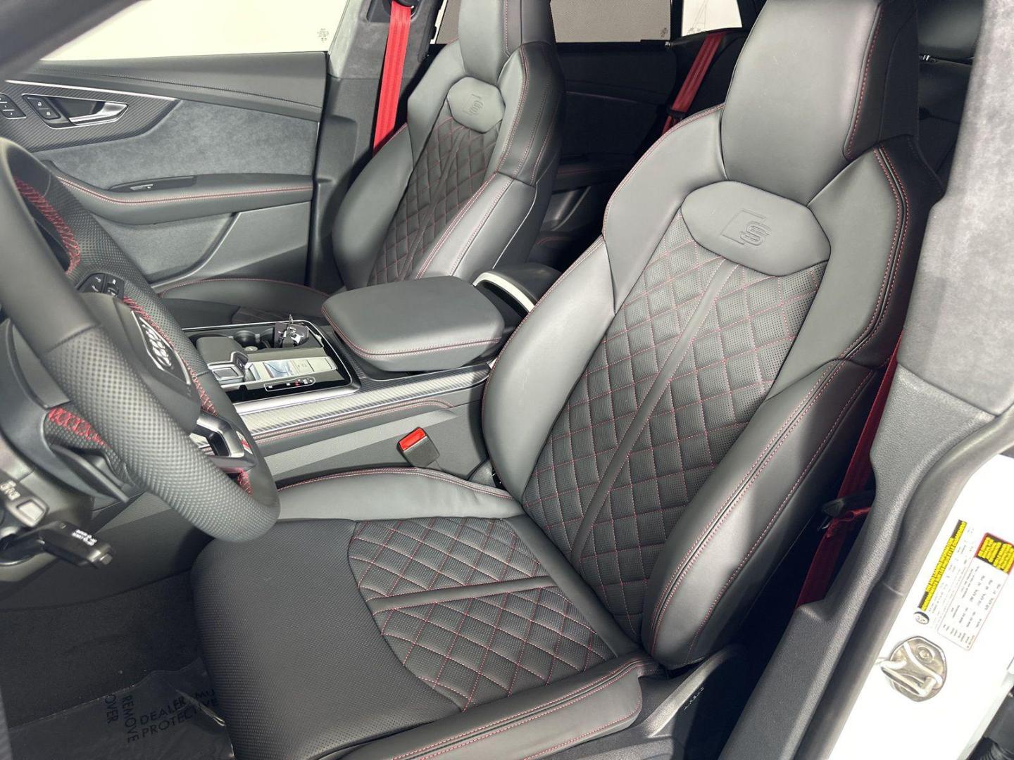 2026 Audi SQ8 Prestige - Photo 11