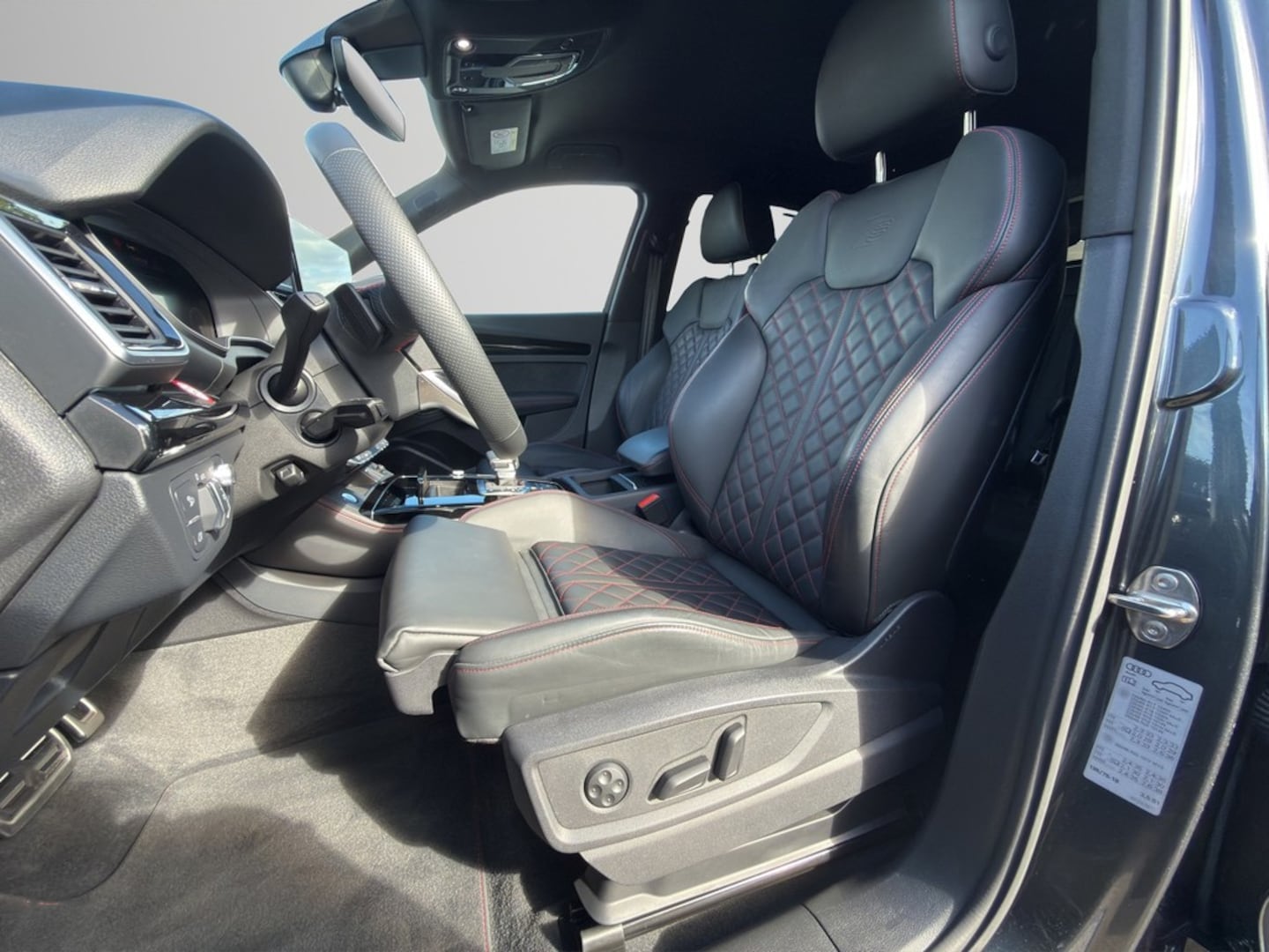 Bild über Audi Q5 40 TDI quattro S tronic - für weitere Informationen kontaktieren Sie den Audi Partner