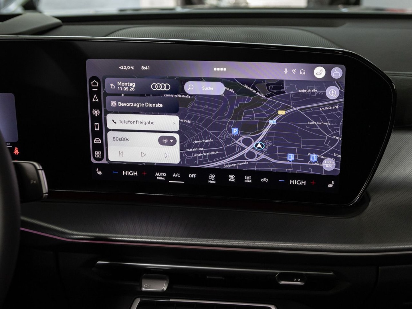 Bild über Audi Q3 SUV TFSI quattro 195 kW S tronic - für weitere Informationen kontaktieren Sie den Audi Partner