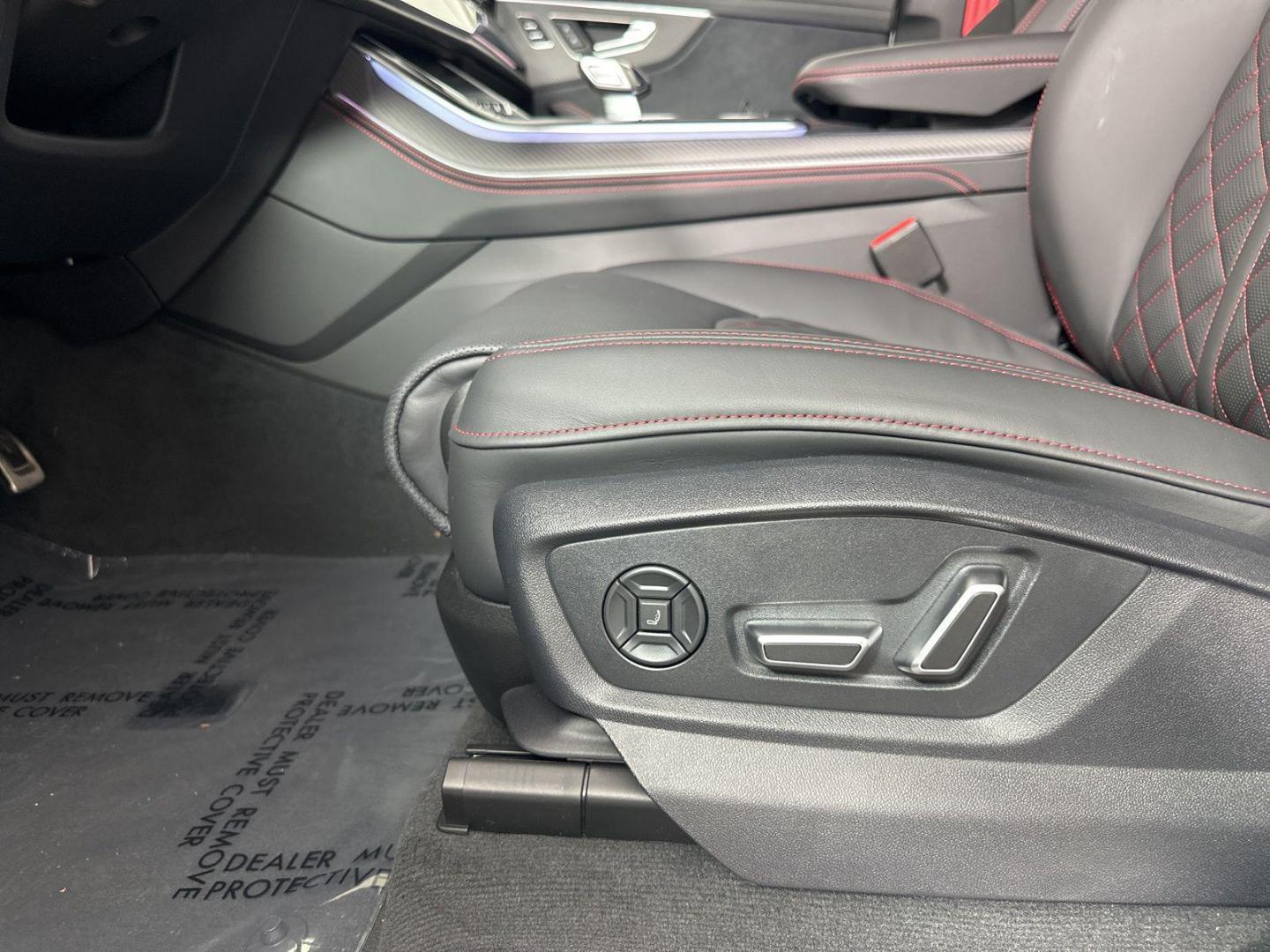 2026 Audi SQ8 Prestige - Photo 12