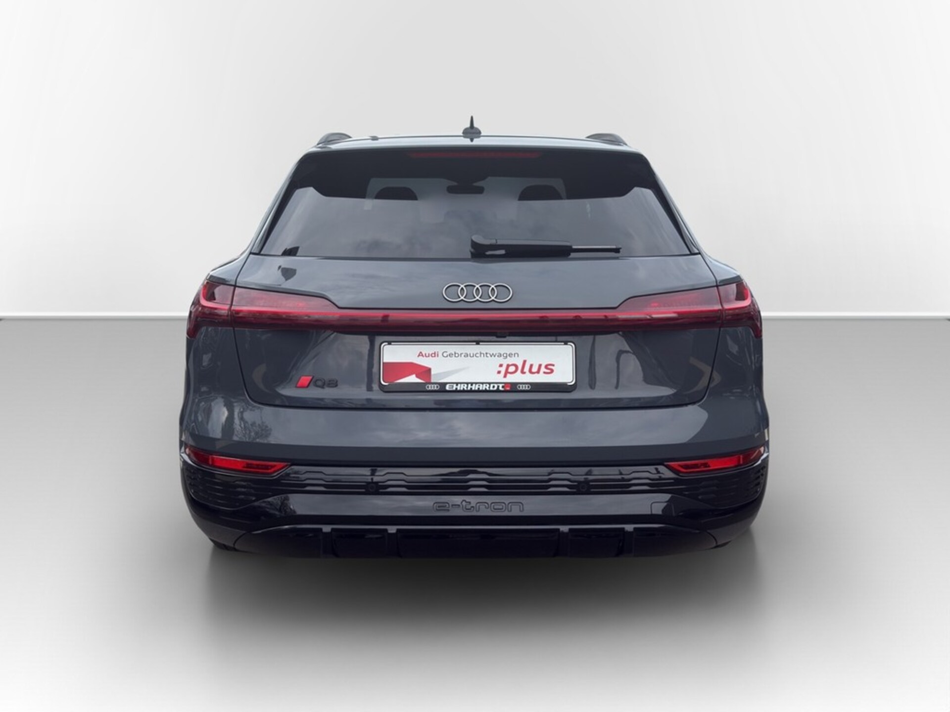 Audi Q8 e-tron S line