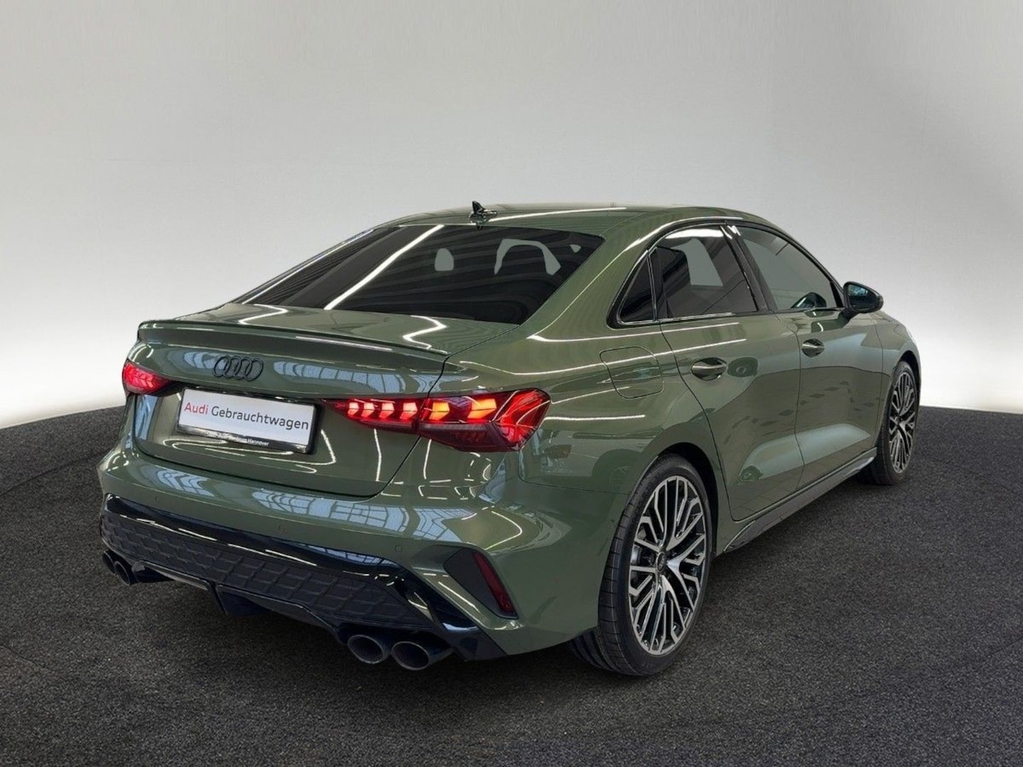Bild über Audi S3 Limousine TFSI quattro S tronic - für weitere Informationen kontaktieren Sie den Audi Partner
