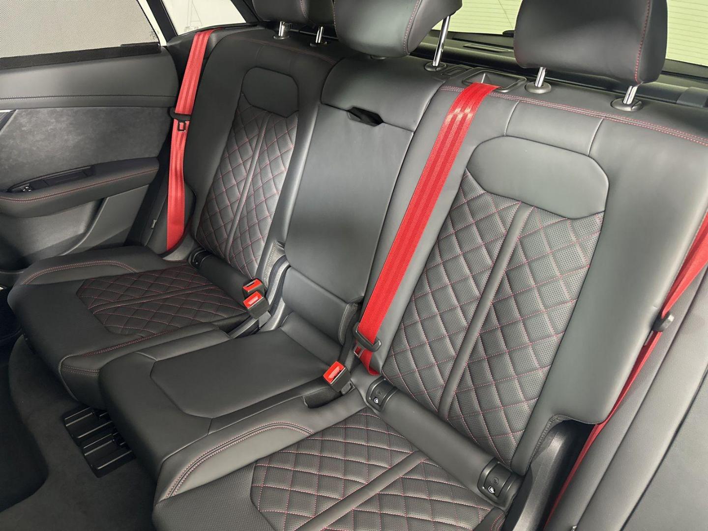 2026 Audi SQ8 Prestige - Photo 13