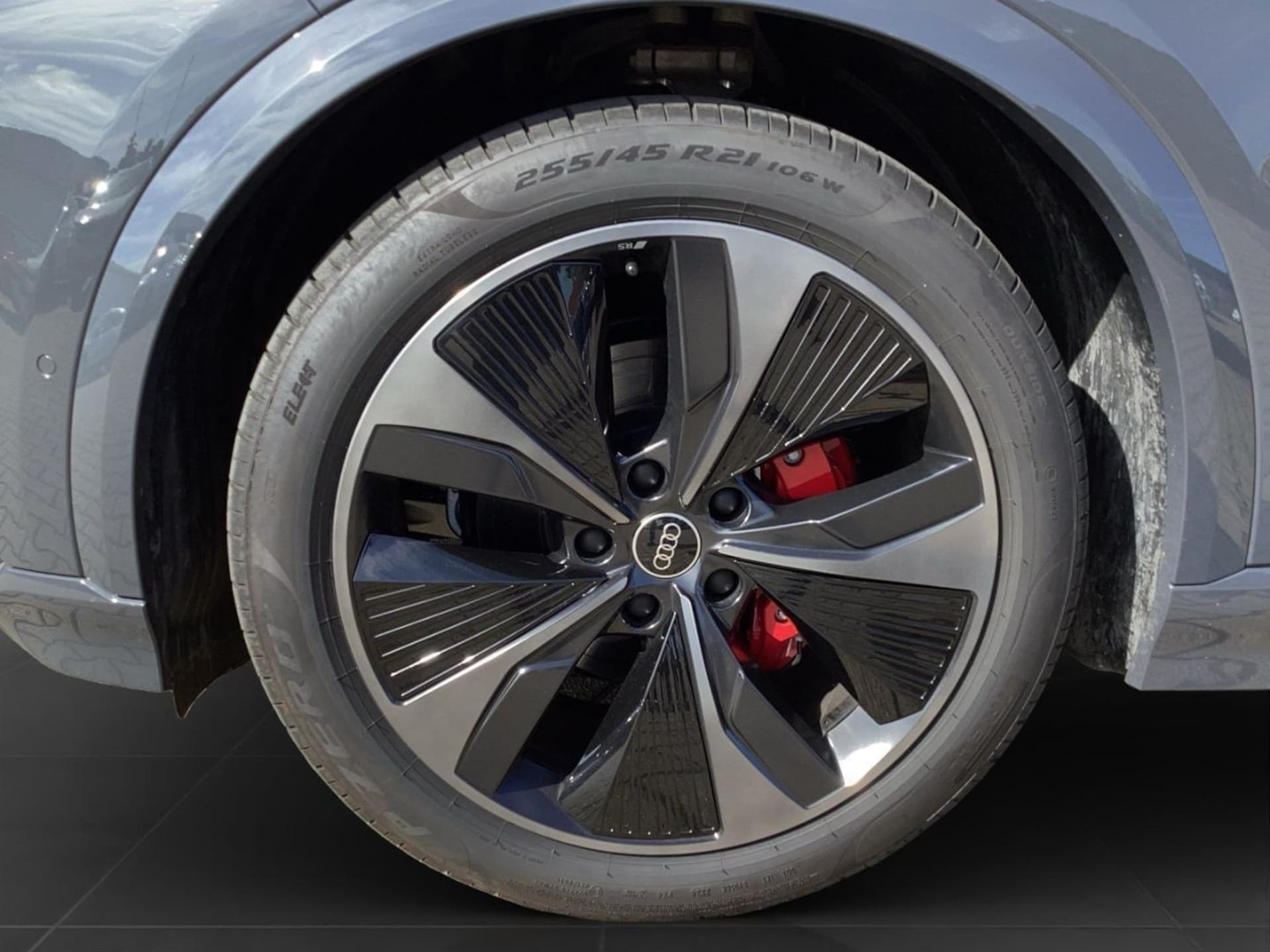 Audi Q6 SUV e-tron